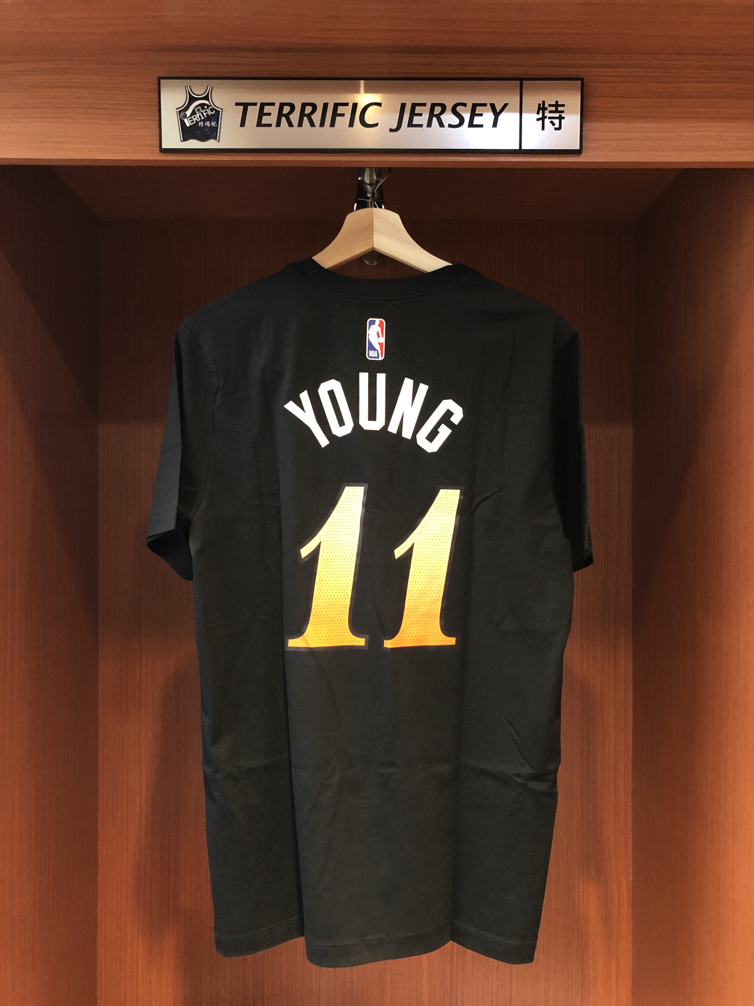 NBA短袖 Trae Young 亞特蘭大老鷹城市 City Nike Player Name Tee 棉質 短袖 全新