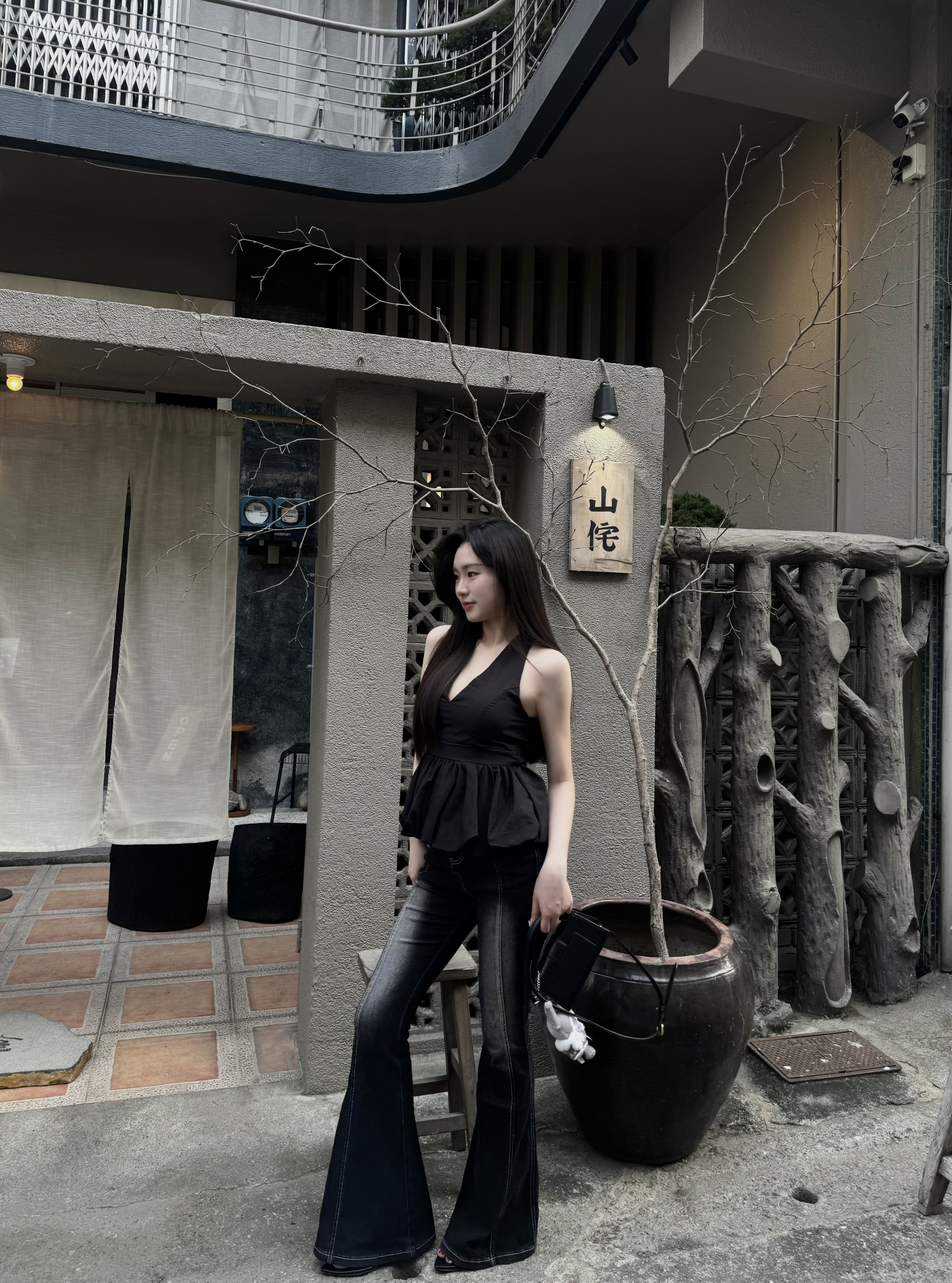 電臀細腰牛仔喇叭（有臀墊 可拆！）