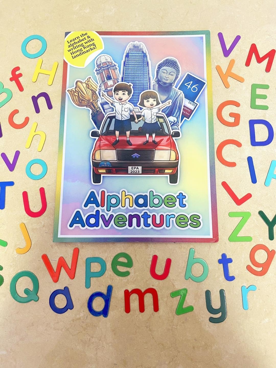 Alphabet Adventures磁石書