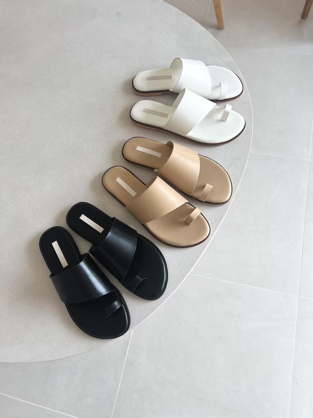 #228N436 叮噹~ ♪ ྀི  夏日極簡輪廓包趾拖鞋