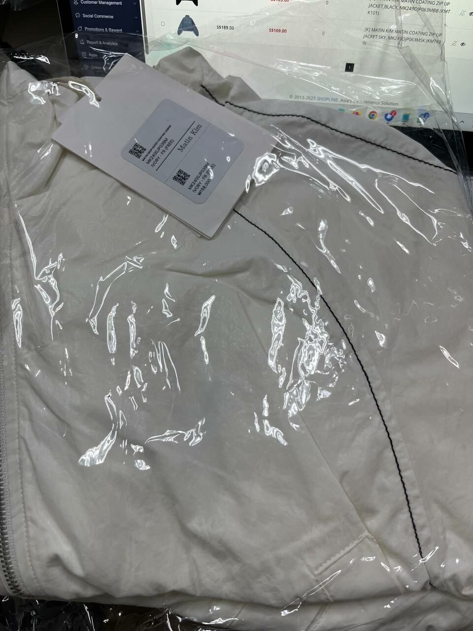 [S] MATIN KIM IVORY CROP HOODY COATING JUMPER, MK2400JP039M-IVORY (SMTK12)