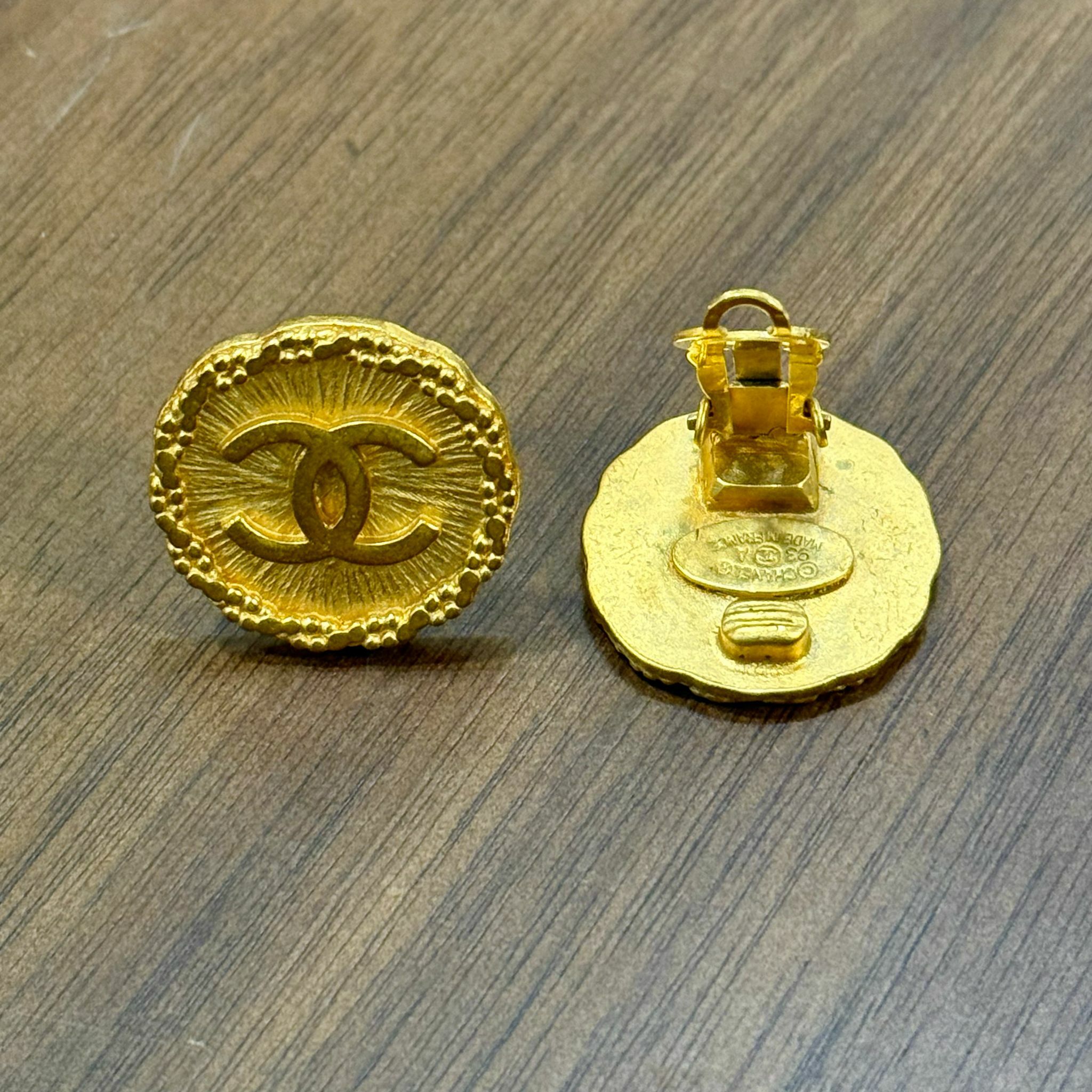 95%NEW二手CHANEL耳環 型格金色圓形VINTAGE CC LOGO #復古香奈兒耳夾 #香榭站正品