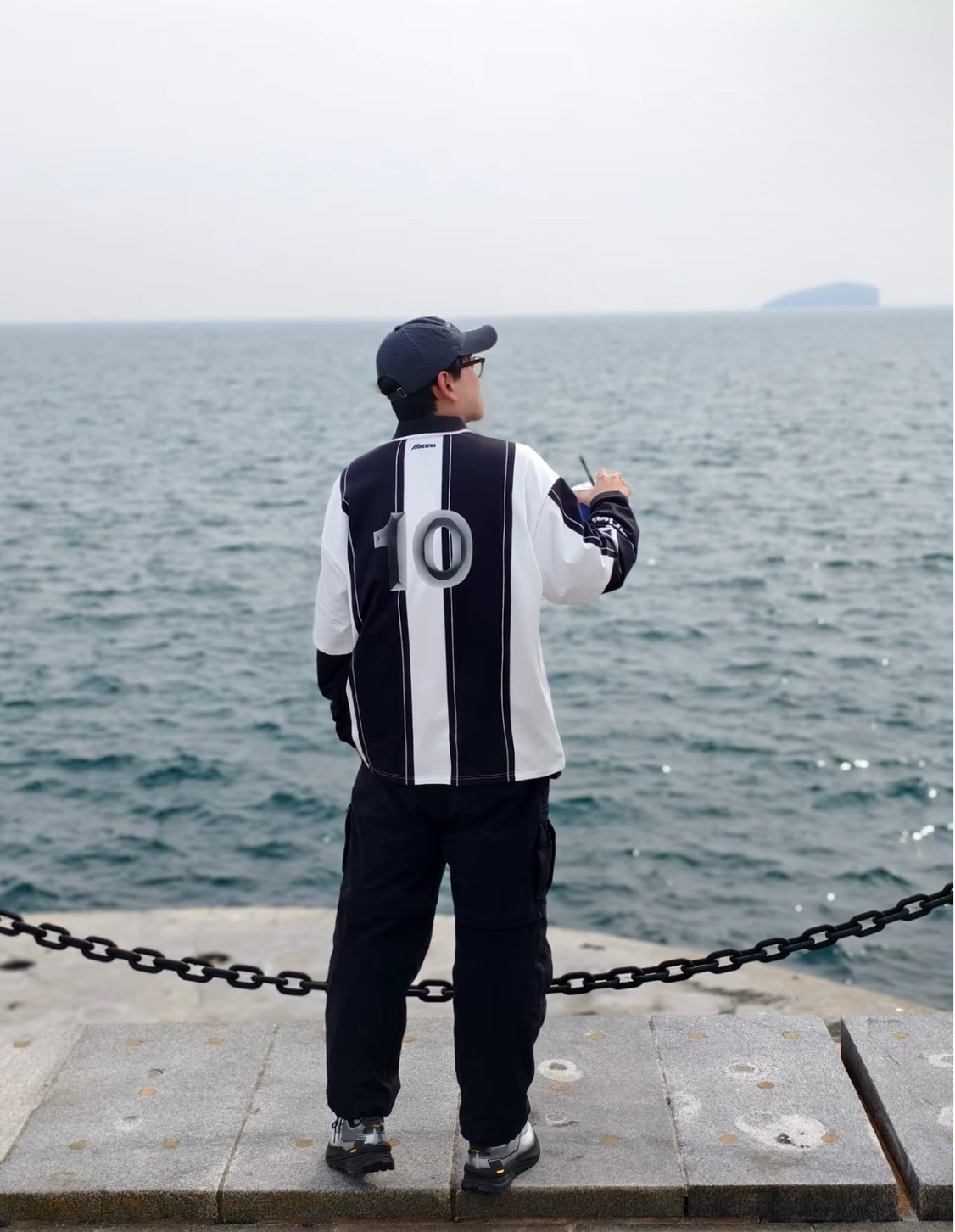 Mizuno x Oarism 寇克船長聯名 復古足球Tee 曜石黑