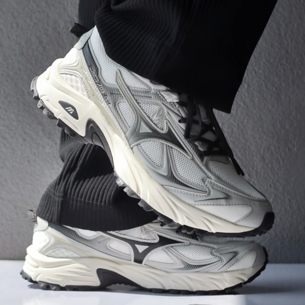 MIZUNO FIYI TL V2 冷灰 低筒 跑步鞋 男女 中性鞋款 美津濃 D1GH251901