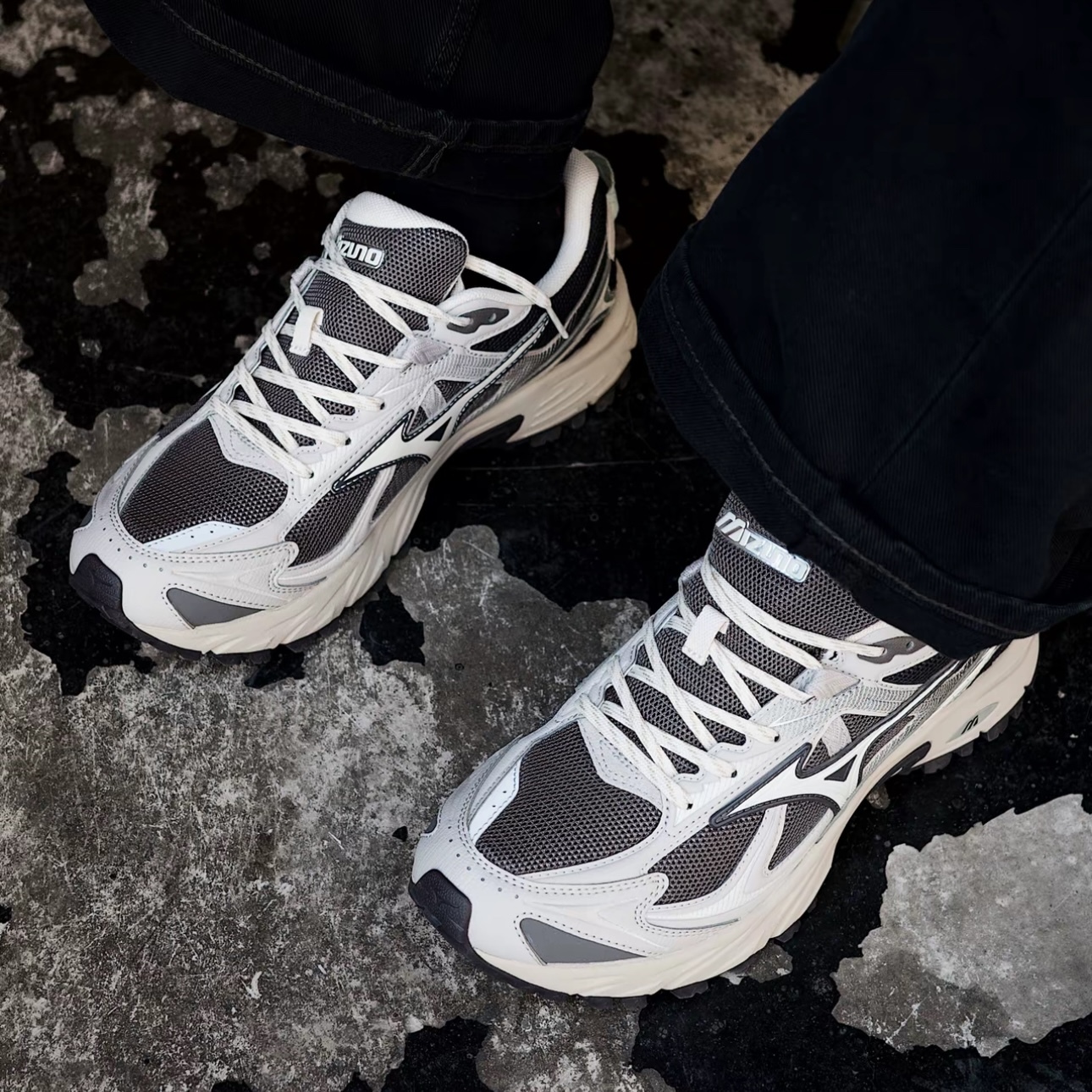 MIZUNO FIYI TL V2 深灰 灰銀 休閒鞋 低筒 美津濃 百搭舒適 中性鞋款 D1GH251905