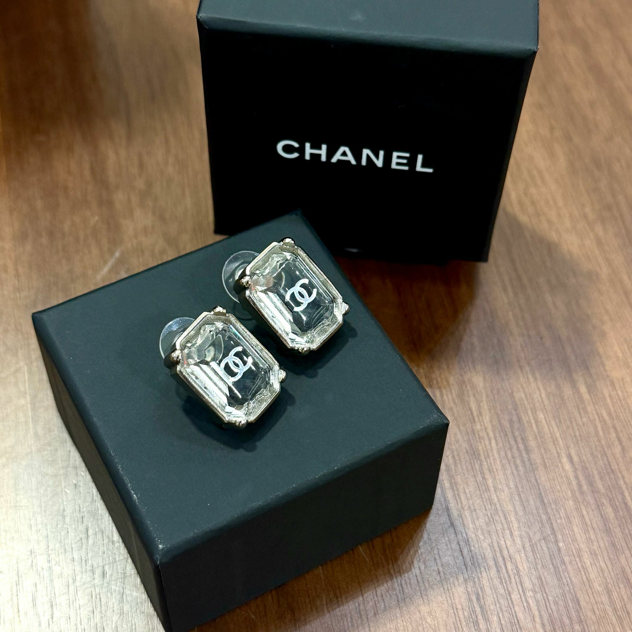 99%NEW二手CHANEL耳環 復古方形 水晶 CC LOGO 銀色邊 CHANEL Earrings #香榭站正品