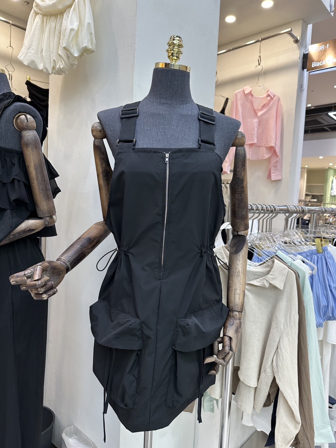 抽繩口袋工裝裙（黑）