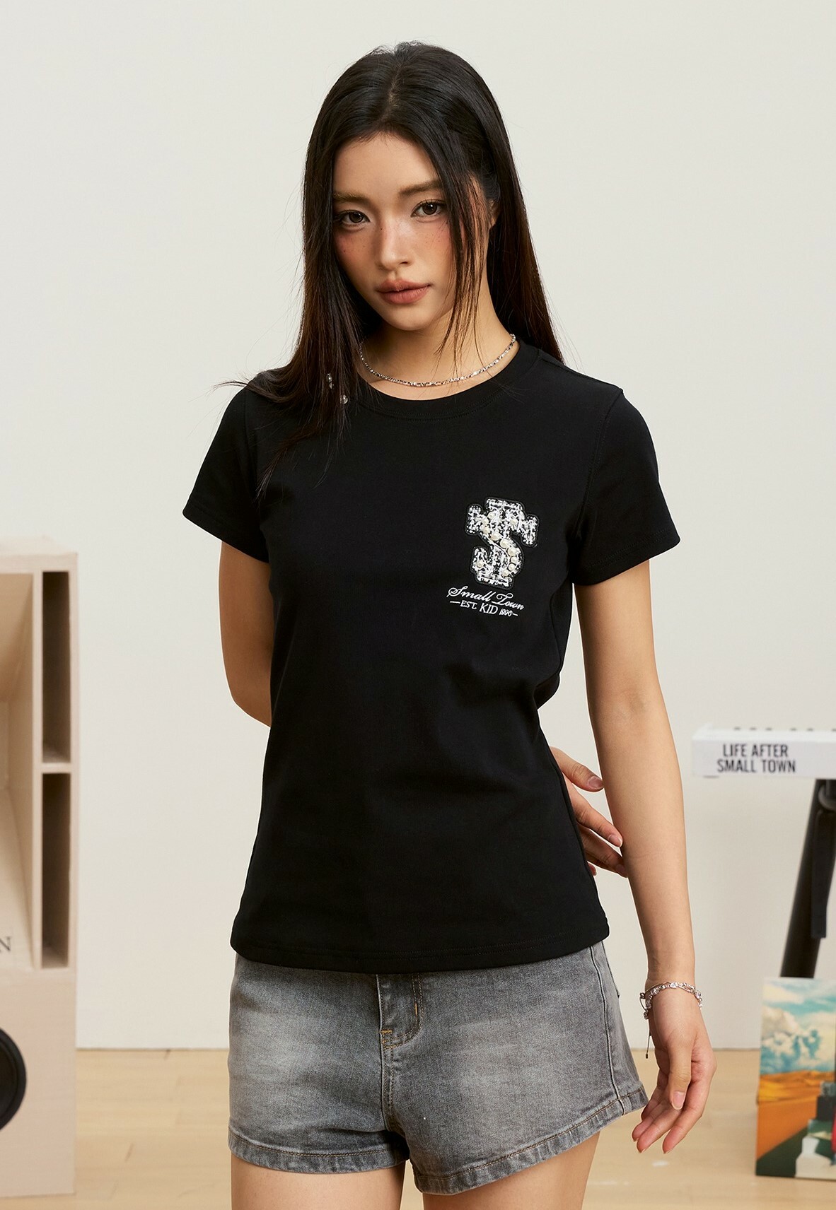 STK SmallTownKid 女款修身 小香風 珍珠LOGO 短袖 T恤
