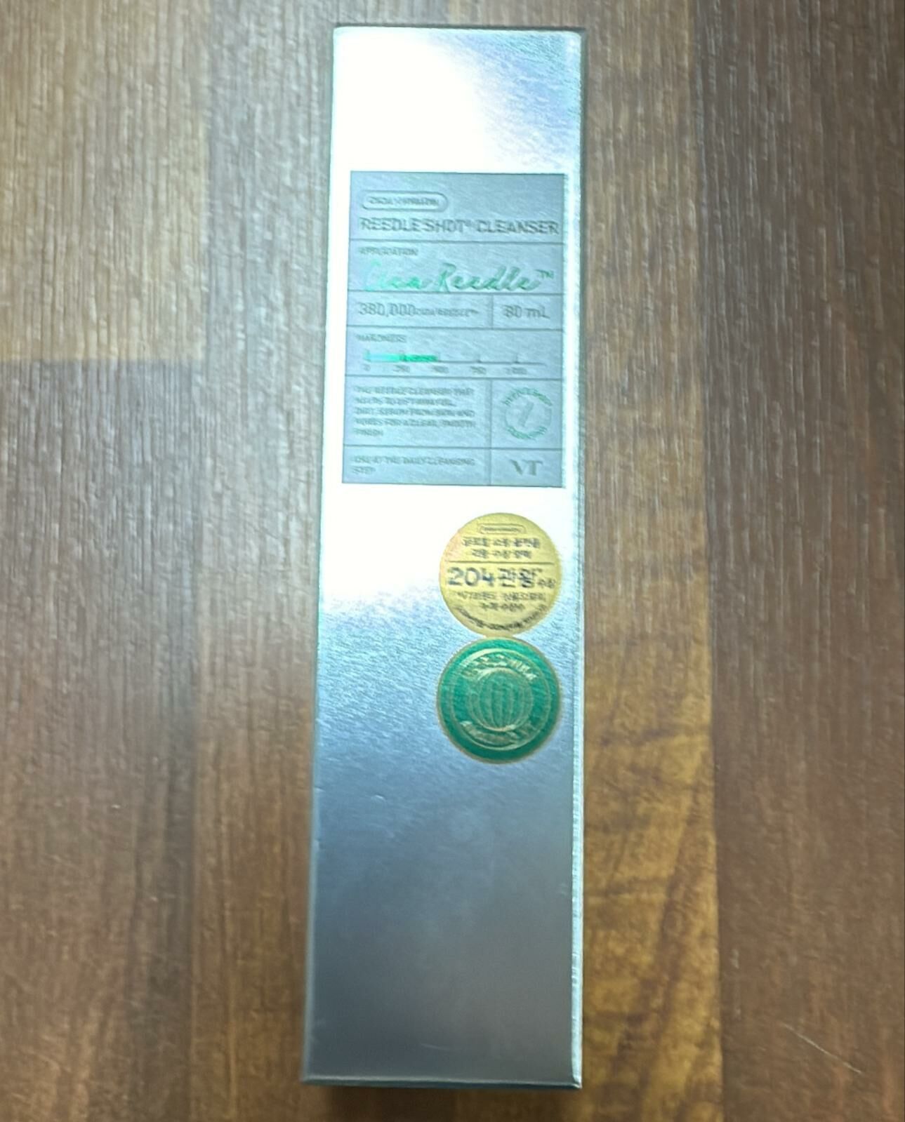 KE581  Vt 塗抹微針洗面奶 銀色 80ml $109/1 $199/2