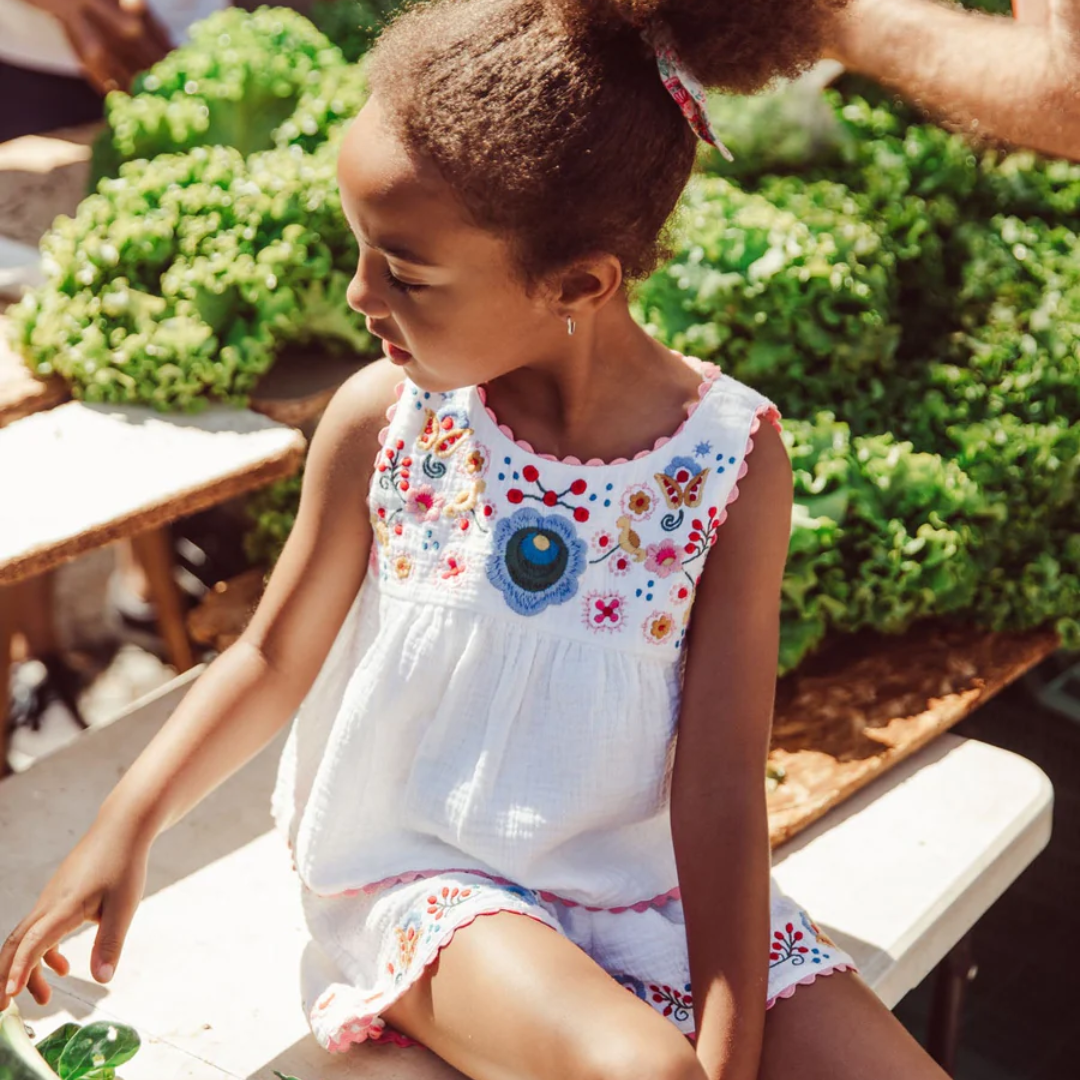 LOUISE MISHA│Solenia Blouse復古花卉刺繡無袖上衣．White