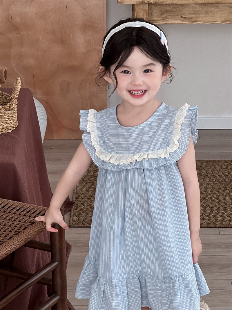 寶寶藍花邊洋裝