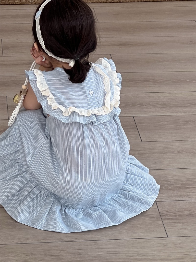 寶寶藍花邊洋裝