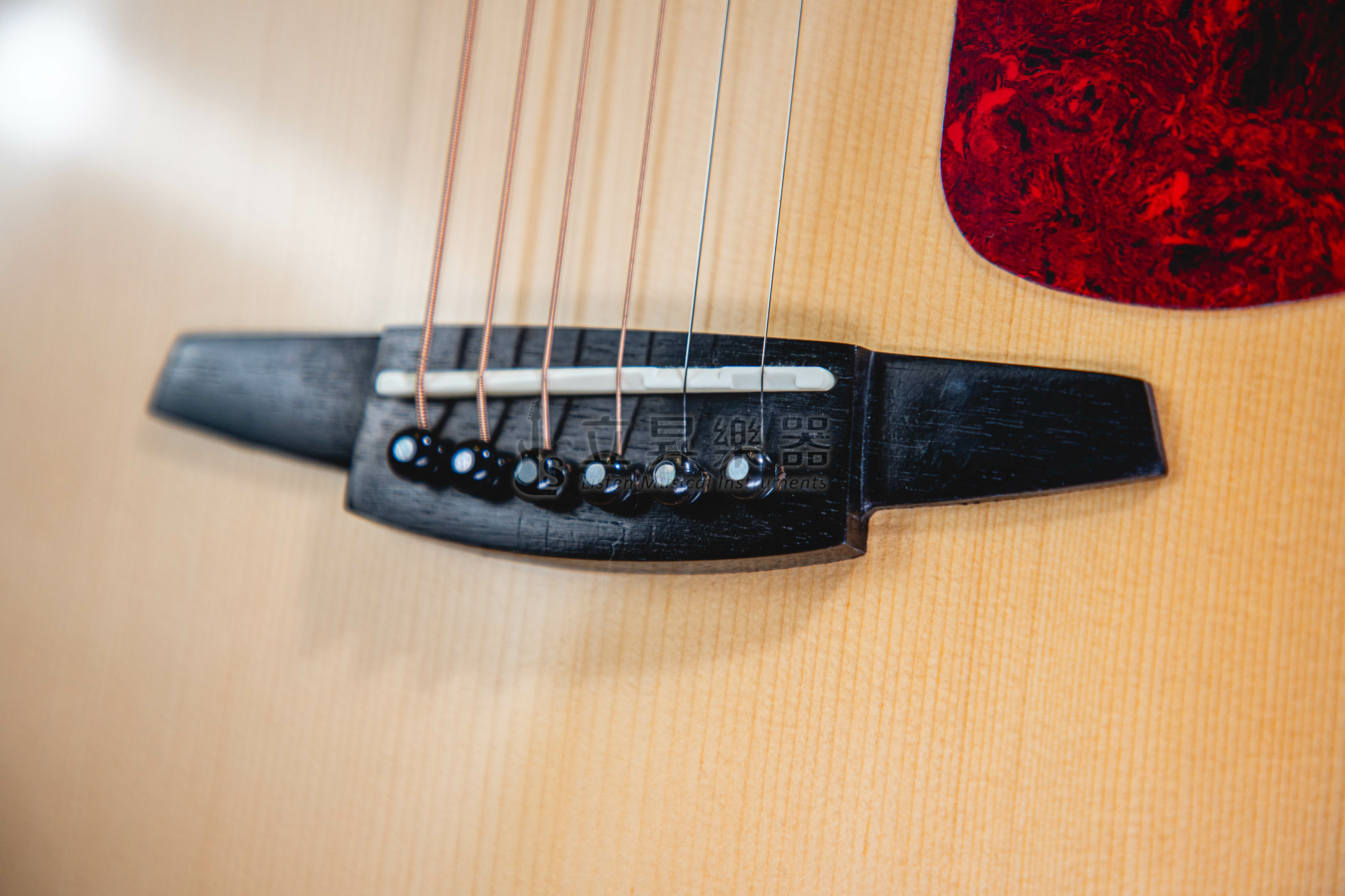 Nightwish A6 36吋 GS桶 A級西提卡雲杉面單 桃花心側背板 全封閉金色弦鈕 附原廠黑色厚袋 第 3 張圖片｜三峽配件 / 週邊