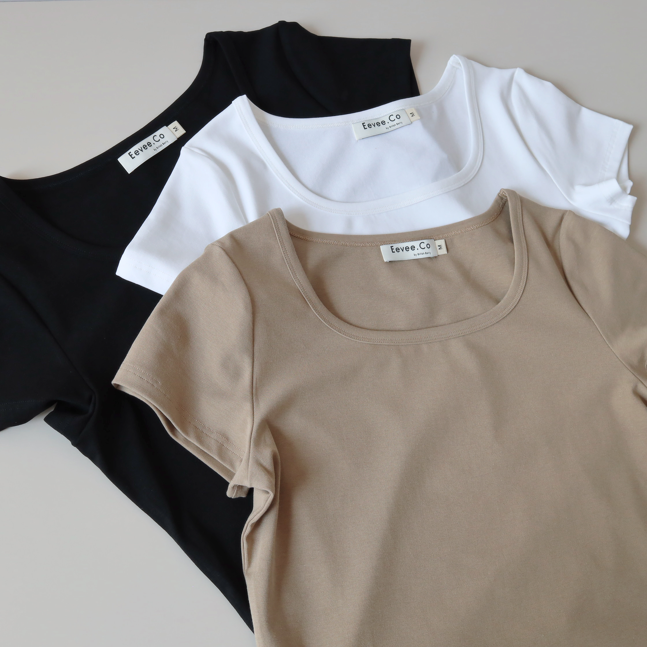 現貨 7201  寬U領短袖鎖骨TEE