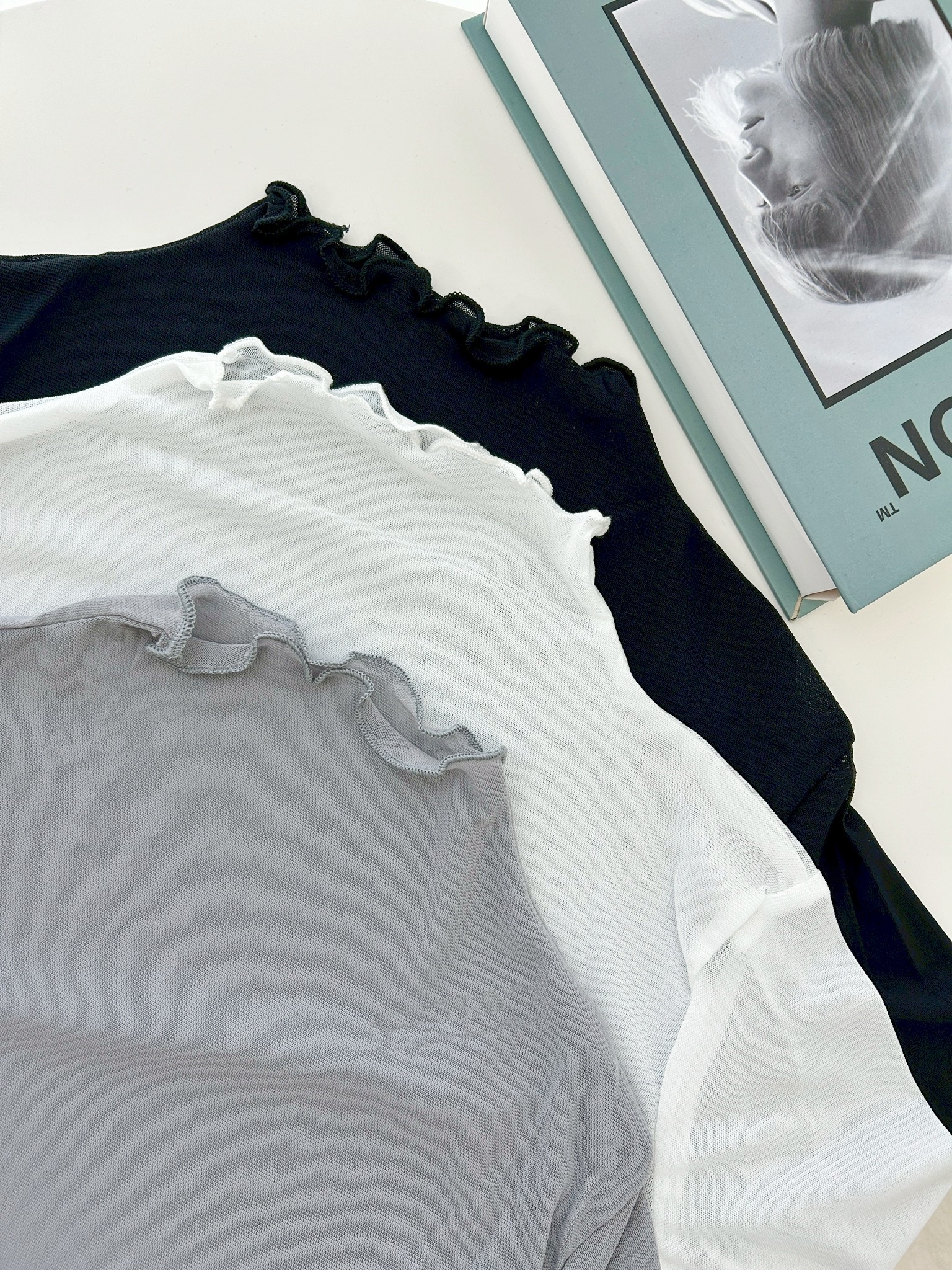 法朵Fado shop｜自訂款 / S-XL都可以穿 - 透膚網紗微領內搭上衣 030A003 四色