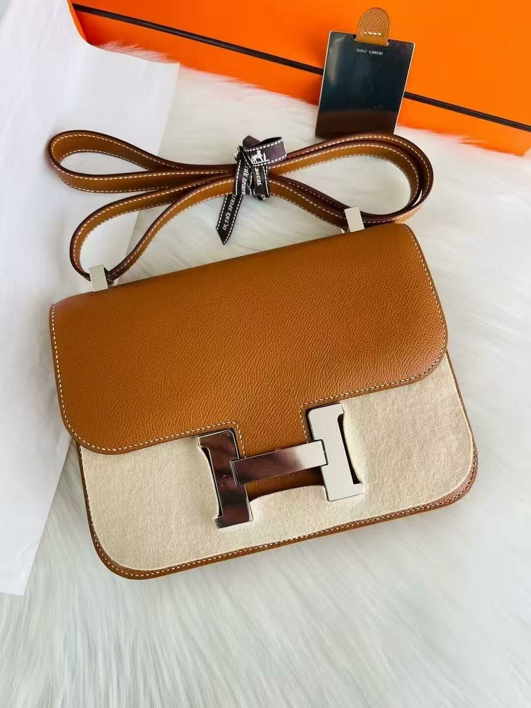 Constance 24 mirror 37 gold ck epsom W