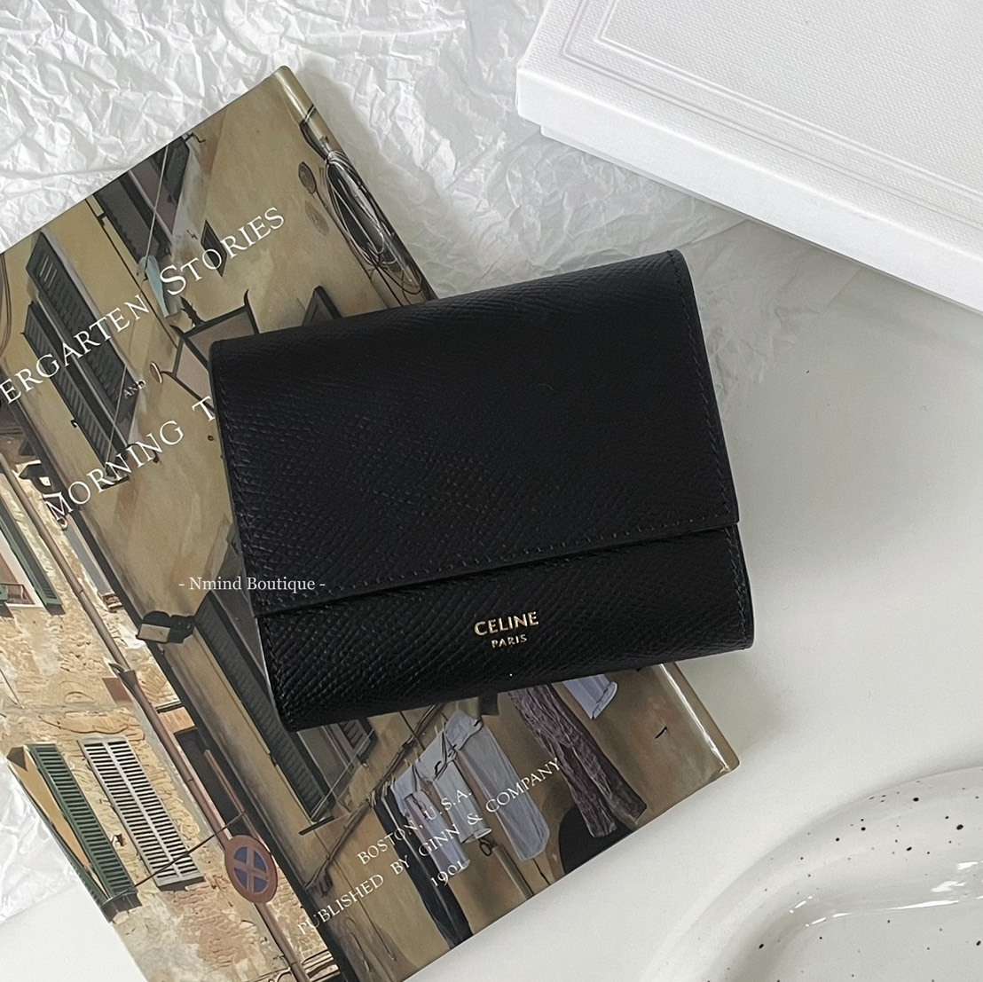 CELINE  SMALL TRIFOLD WALLET IN GRAINED CALFSKIN / BLACK