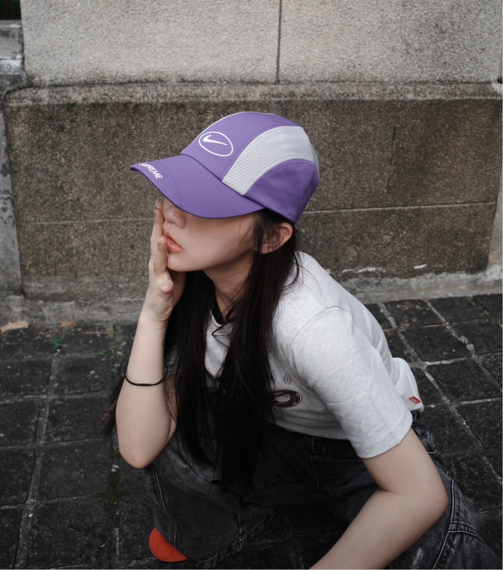 <線上SALE❤️‍🔥>王嘉爾同款Supreme Nike Running Hat 老帽  紫色