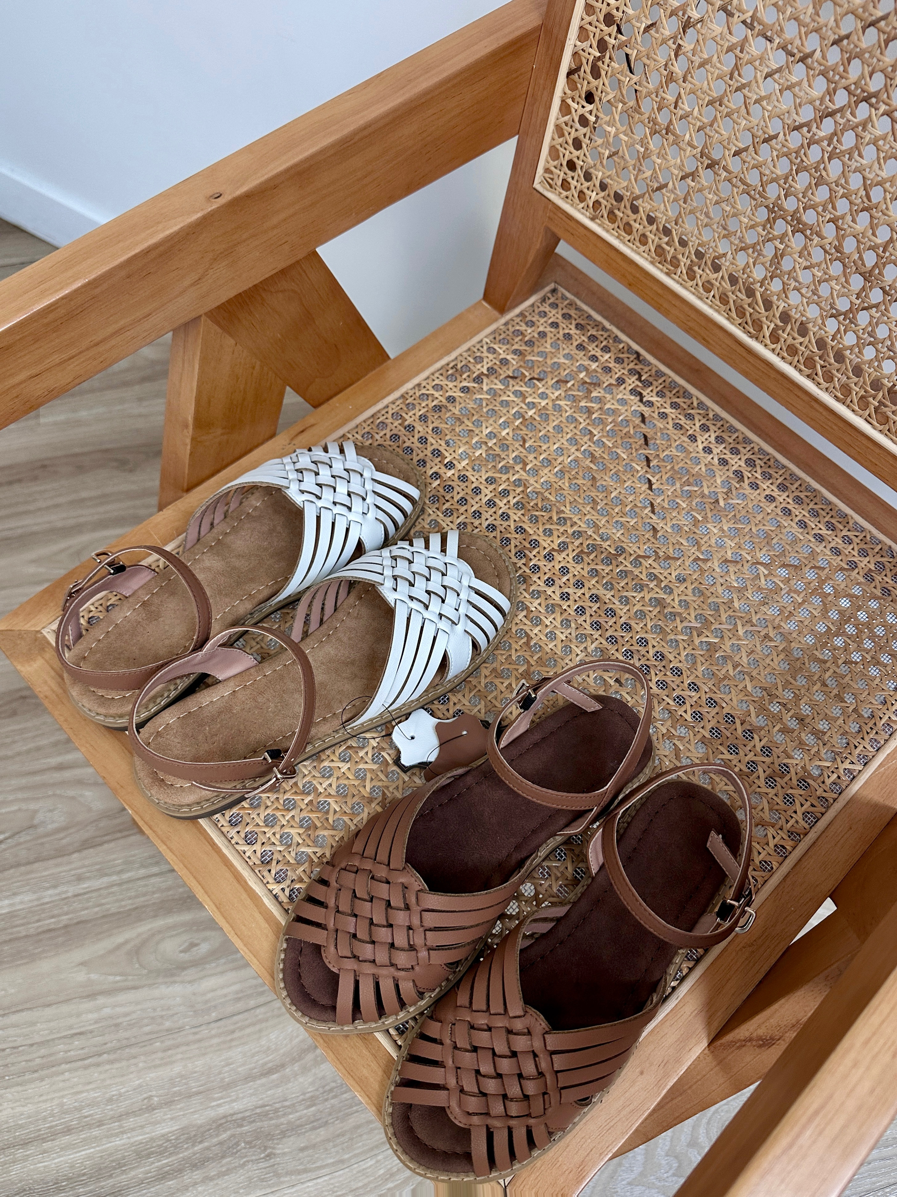 #228N435 叮噹~ ♪ ྀི  夏日可麗露牛皮編織感涼鞋