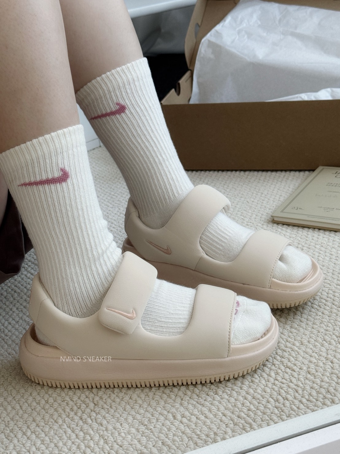 <快速出貨> Nike 厚底麵包涼鞋 櫻花奶油粉