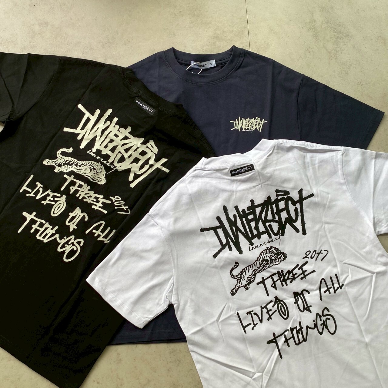 INNERSECT 塗鴉草寫印花字母短T Stussy 平替款 三生萬物 INA25SSTTEZ031