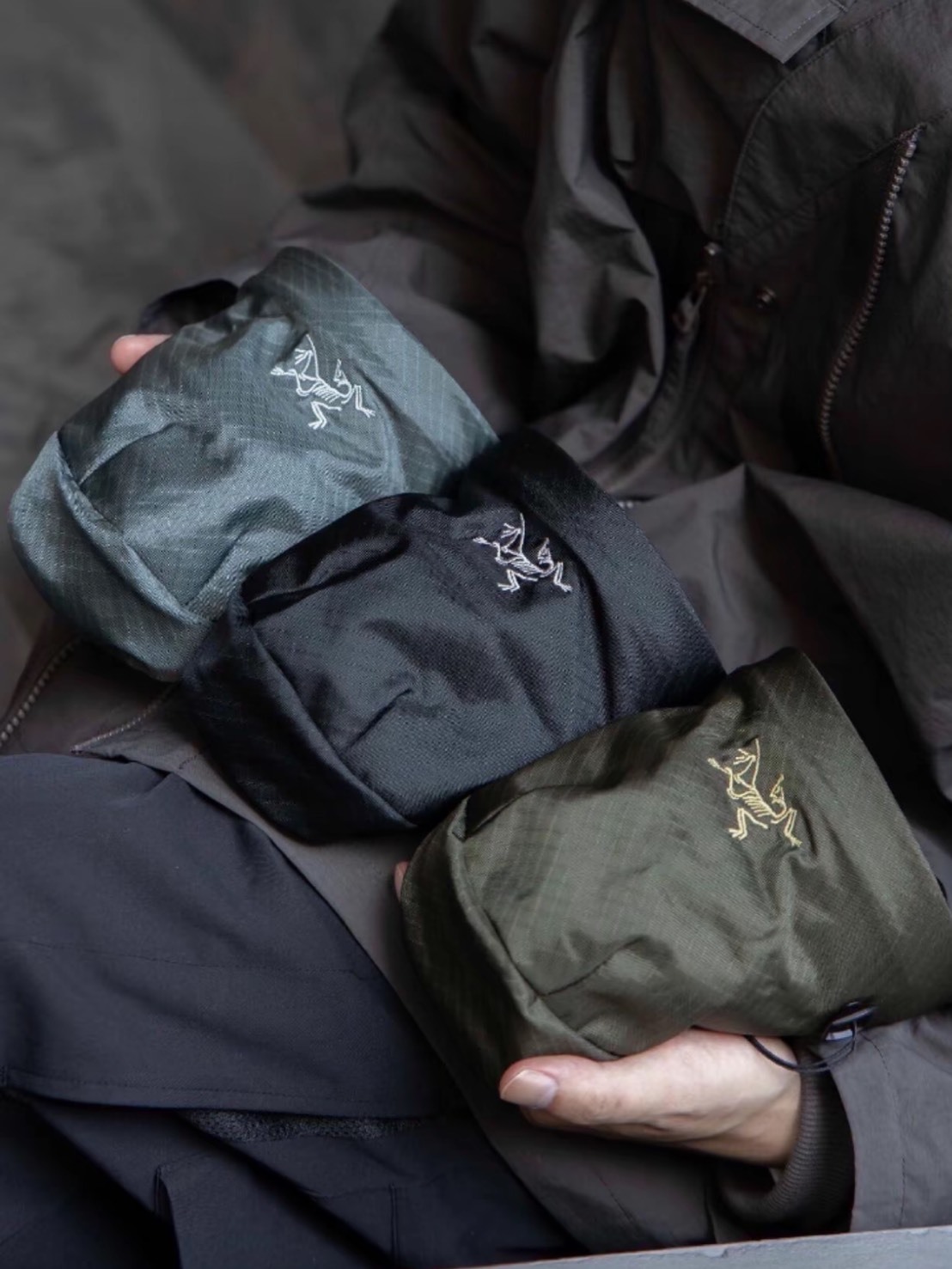 ARCTERYX 始祖鳥  ION CHALK 抽繩小號水桶包