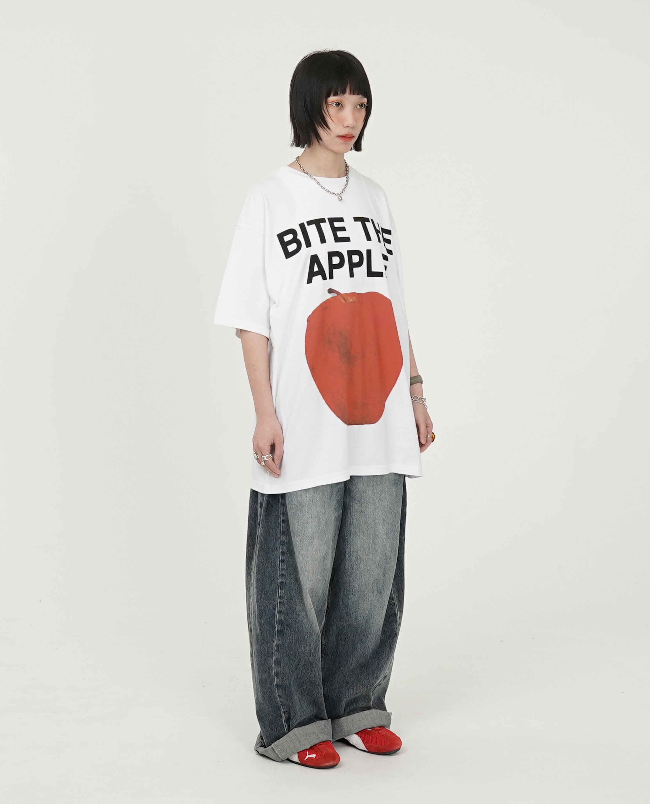Public Possession BITE THE APPLE T-SHIRT - 25SS