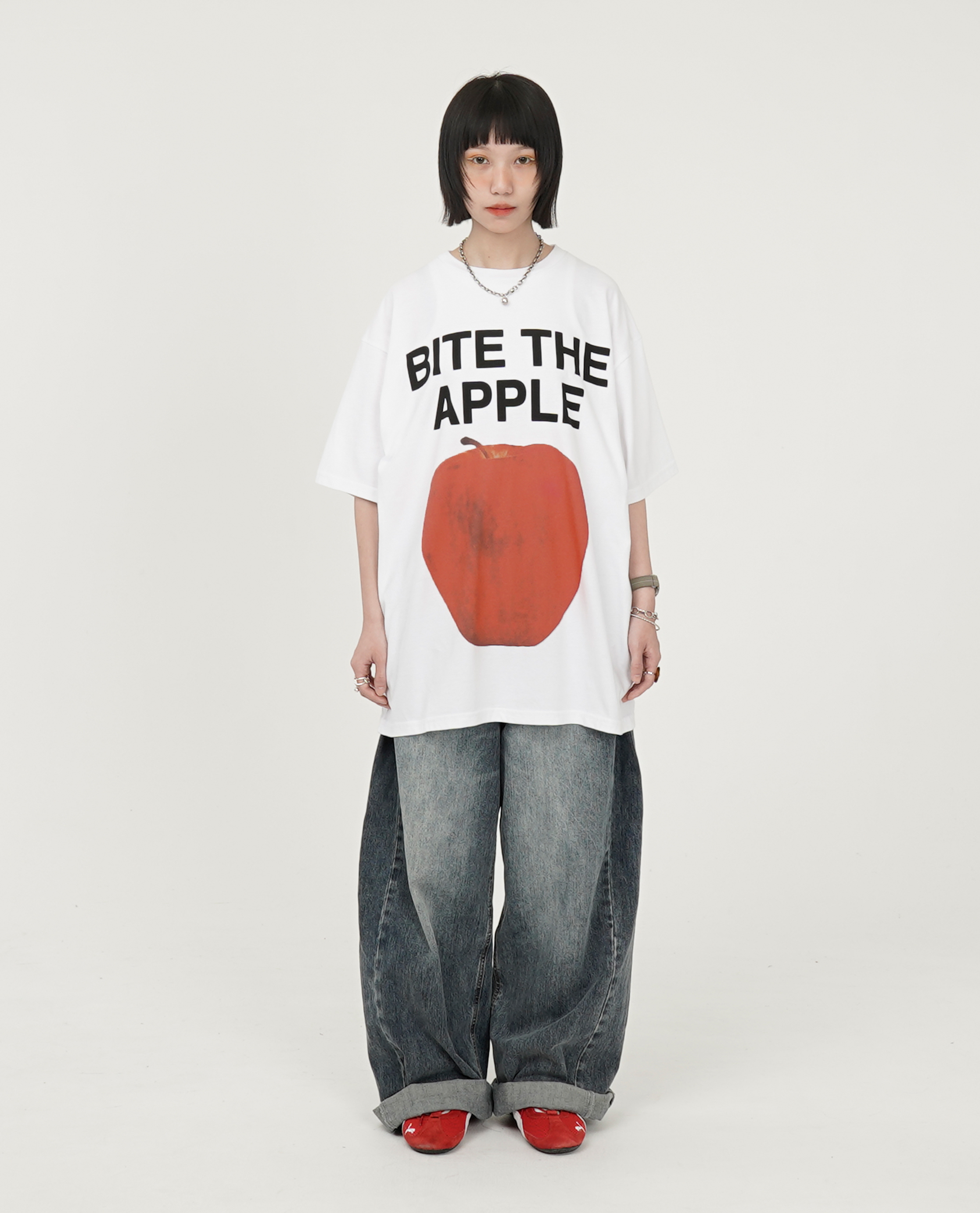 Public Possession BITE THE APPLE T-SHIRT - 25SS