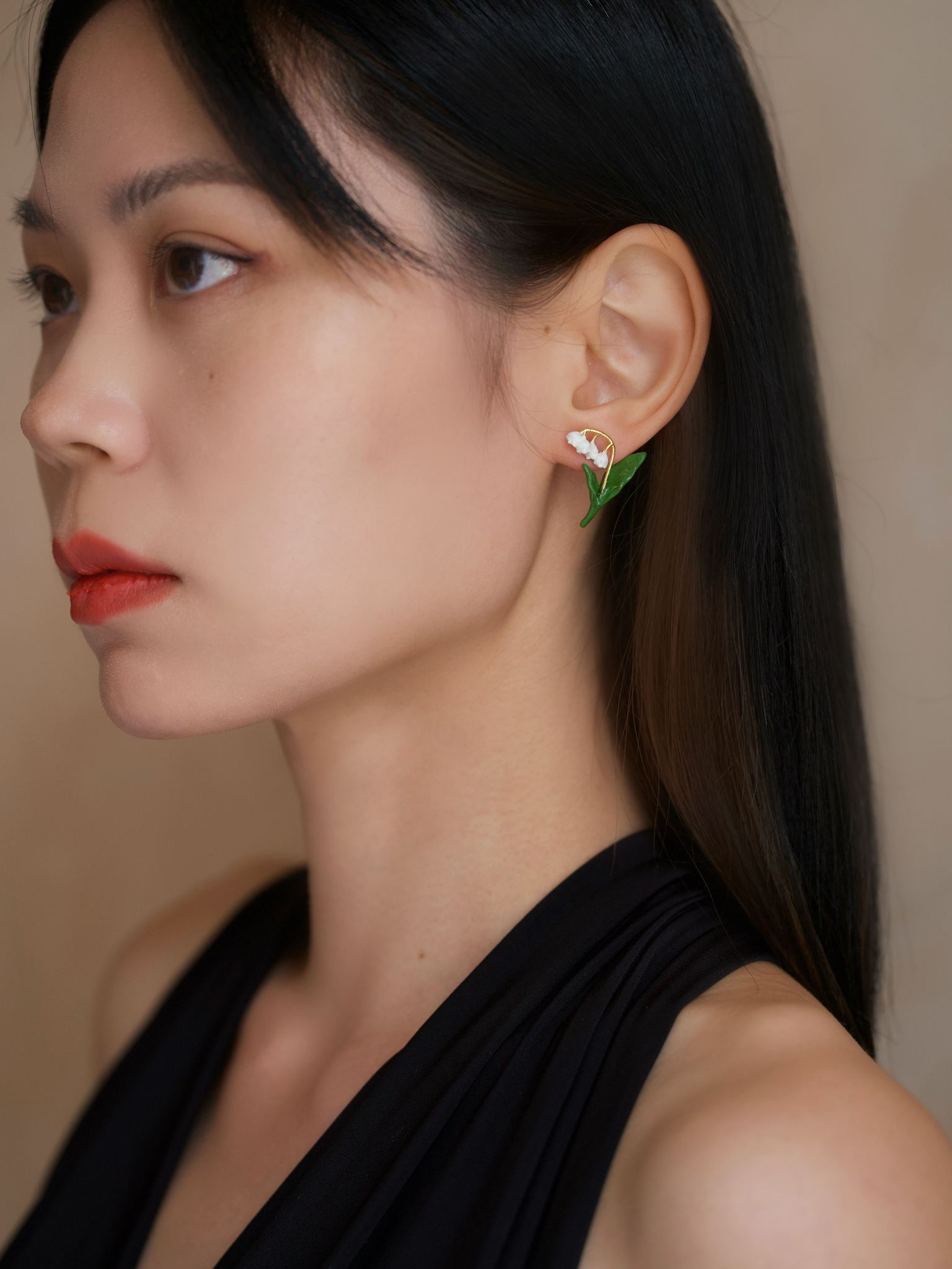 5月-琺瑯誕生花耳環 鈴蘭＆祖母綠