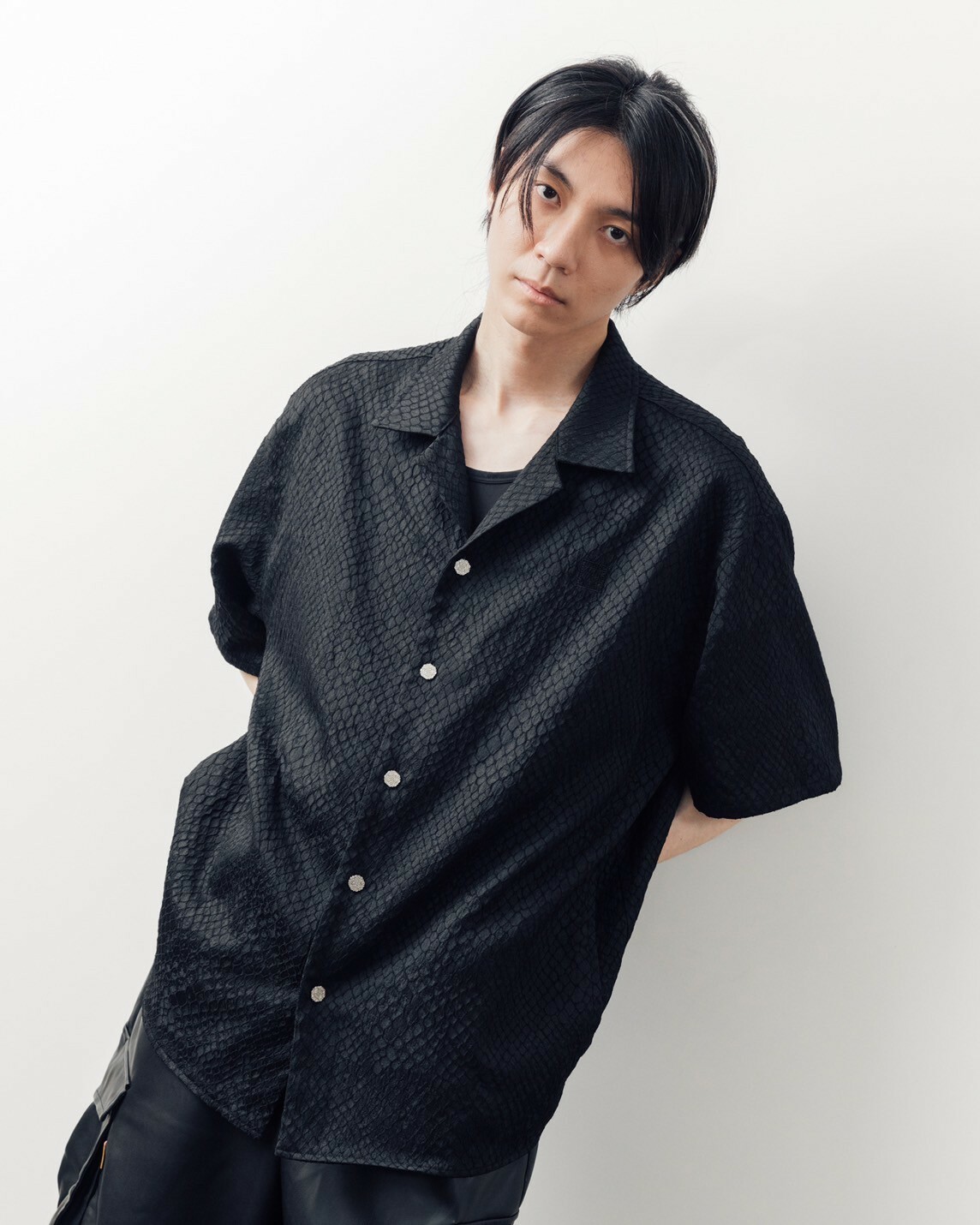 JINEASTERNAU 蛇紋立體短袖襯衫