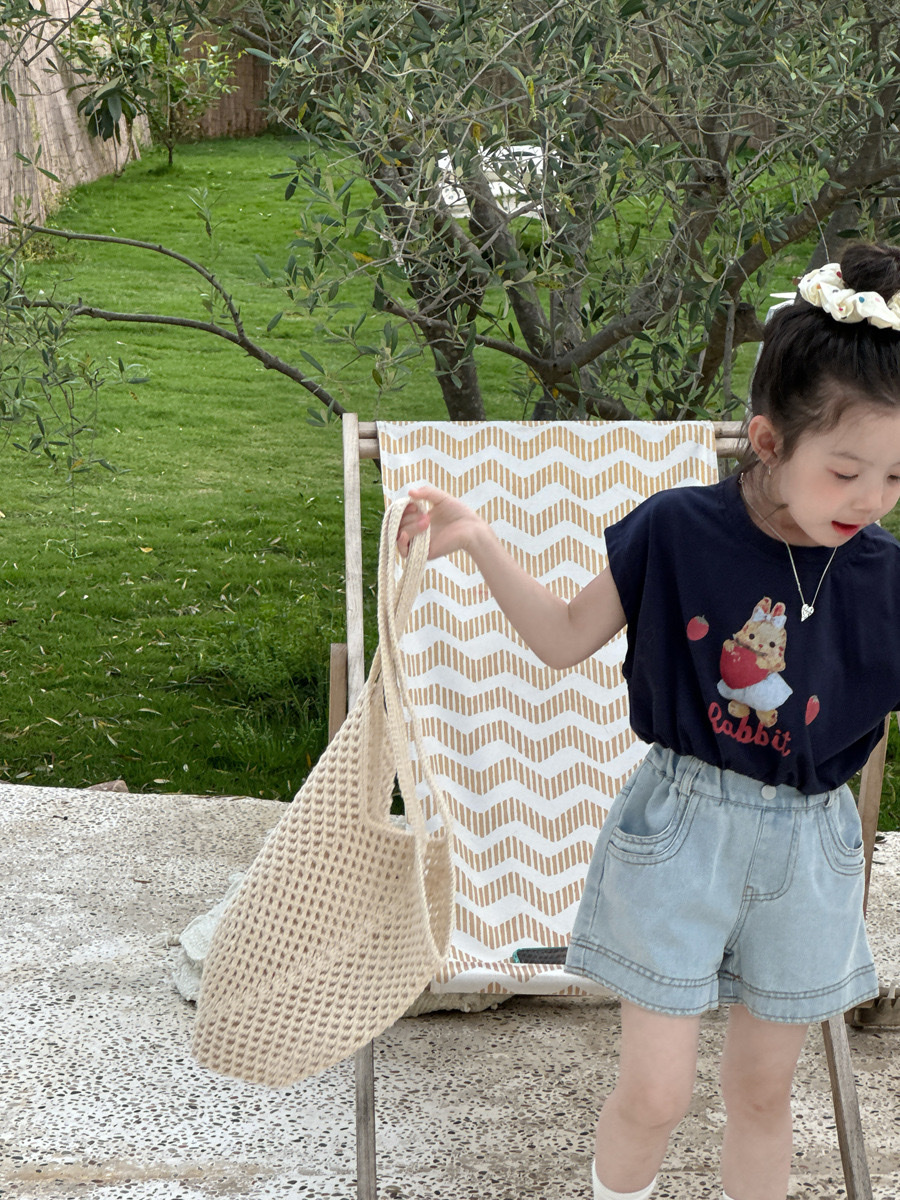 高腰淺藍A字牛仔短褲