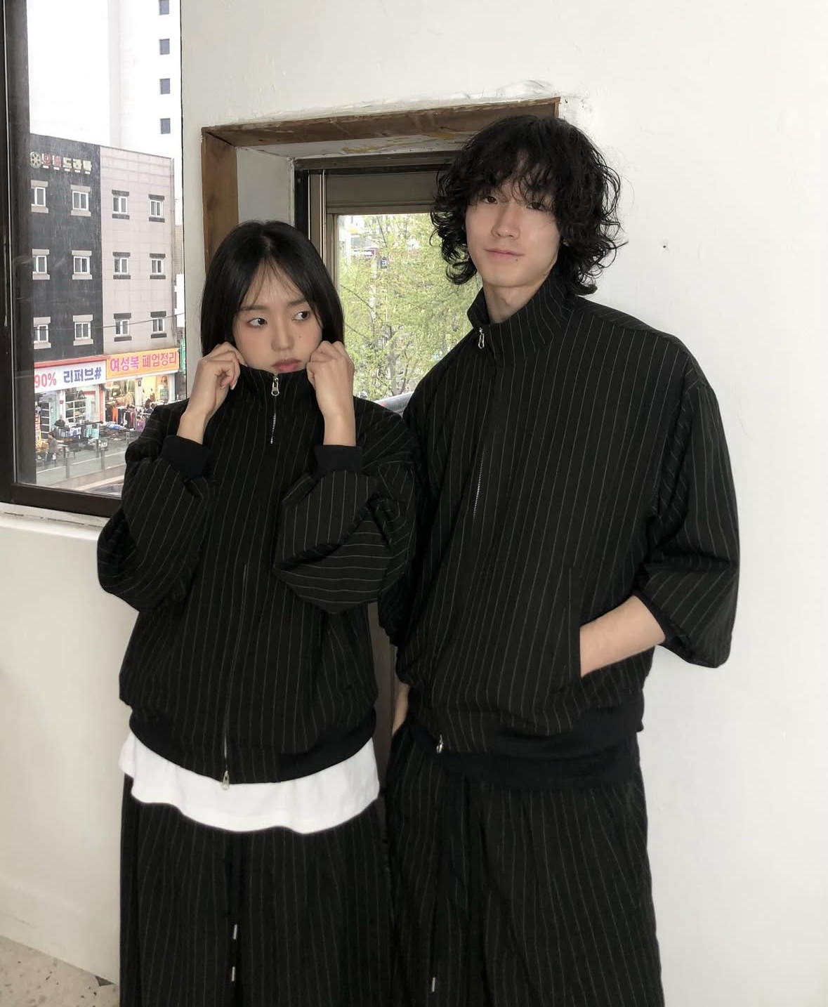 JIN UNIVERSAL 🇰🇷韓國 細條紋 寬鬆休閒 運動套裝 外套