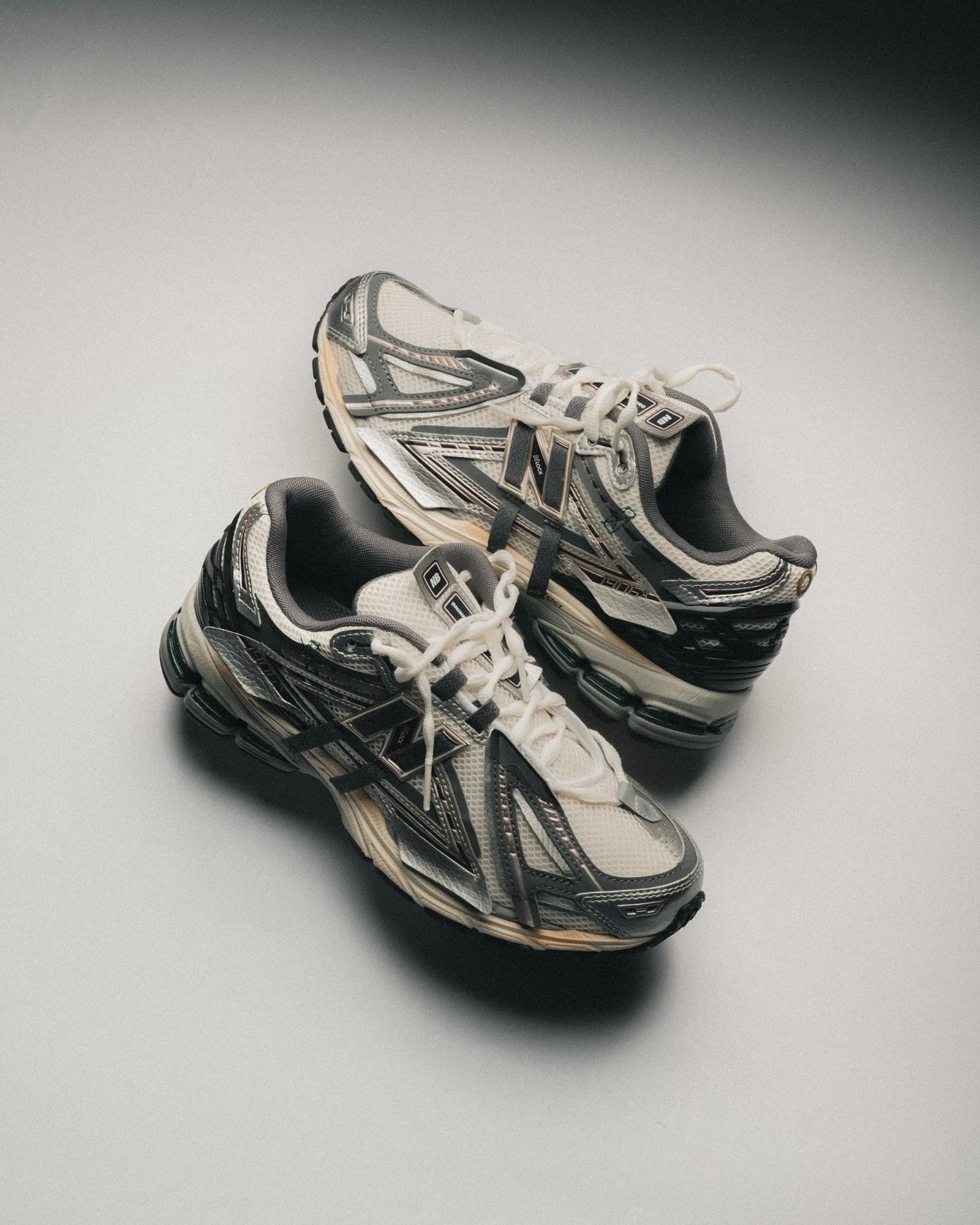 [預訂] New Balance M1906AD