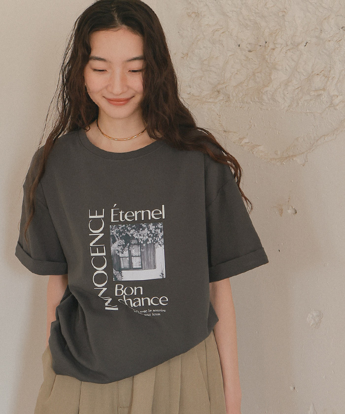 titivate フォトプリントTシャツ炭灰2 S號（AFXT0356）