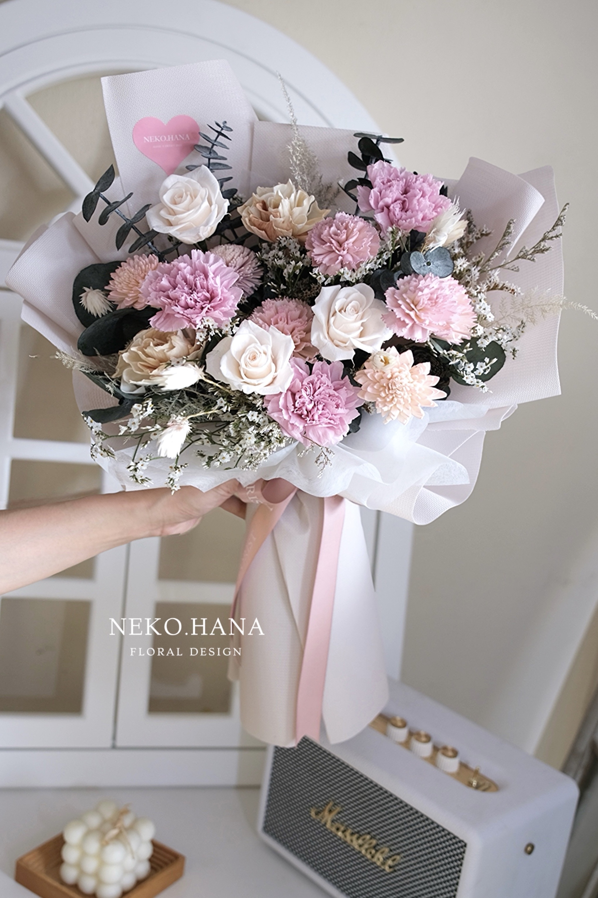 粉紫色康乃馨花束