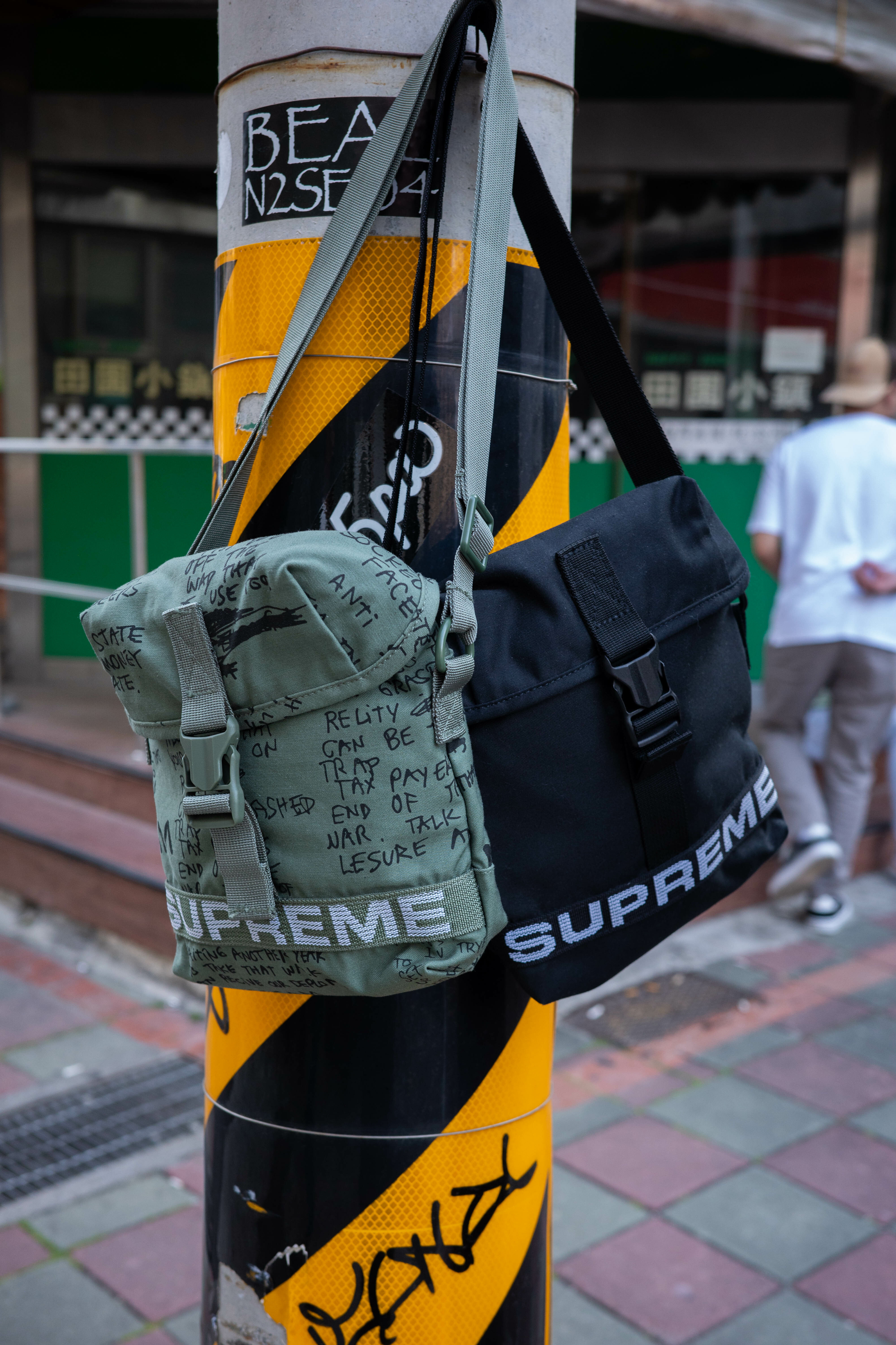 2023 S/S Supreme 54th Field Side Bag  側背小包