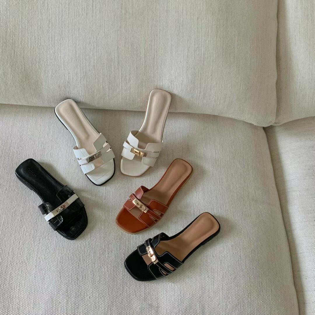 經典鎖扣H拖鞋