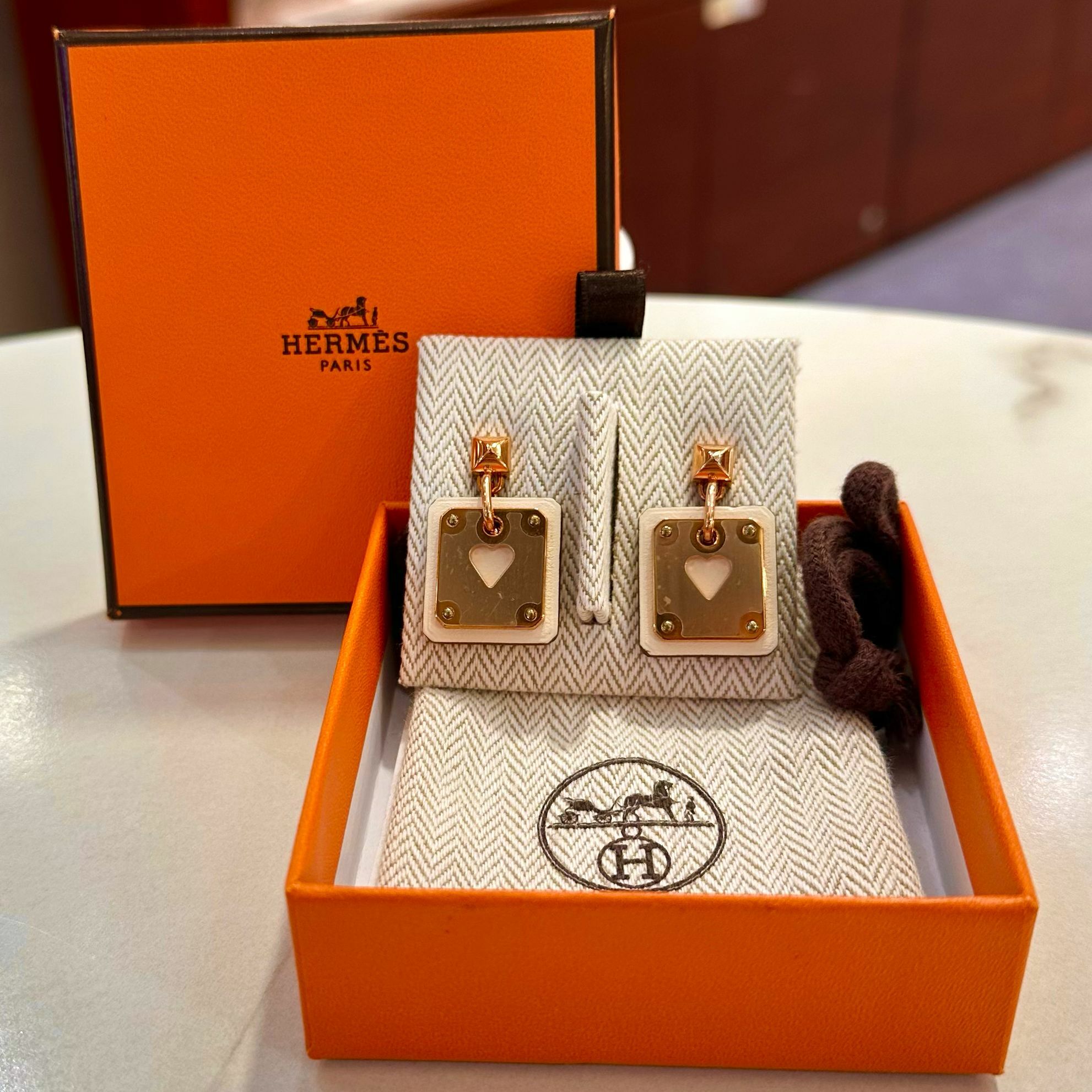 全新HERMES耳環 心心撲克牌(白色x玫瑰金色) As de Coeur Earrings (White x Rose Gold) #BRAND NEW #香榭站正品