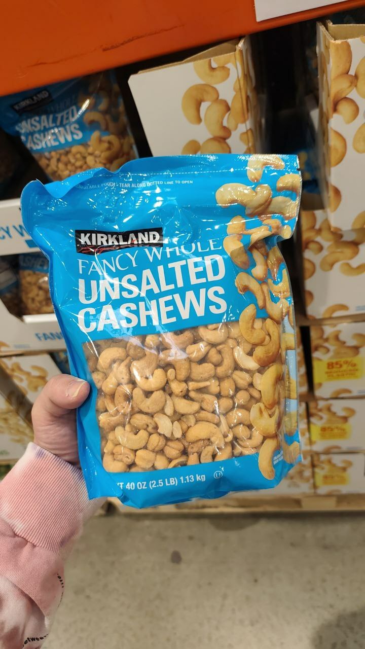 [U] CW KIRKLAND SIGNATURE FANCY WHOLE UNSALTED CASHEWS, 2.5 LBS, UCW35 (UCW35)
