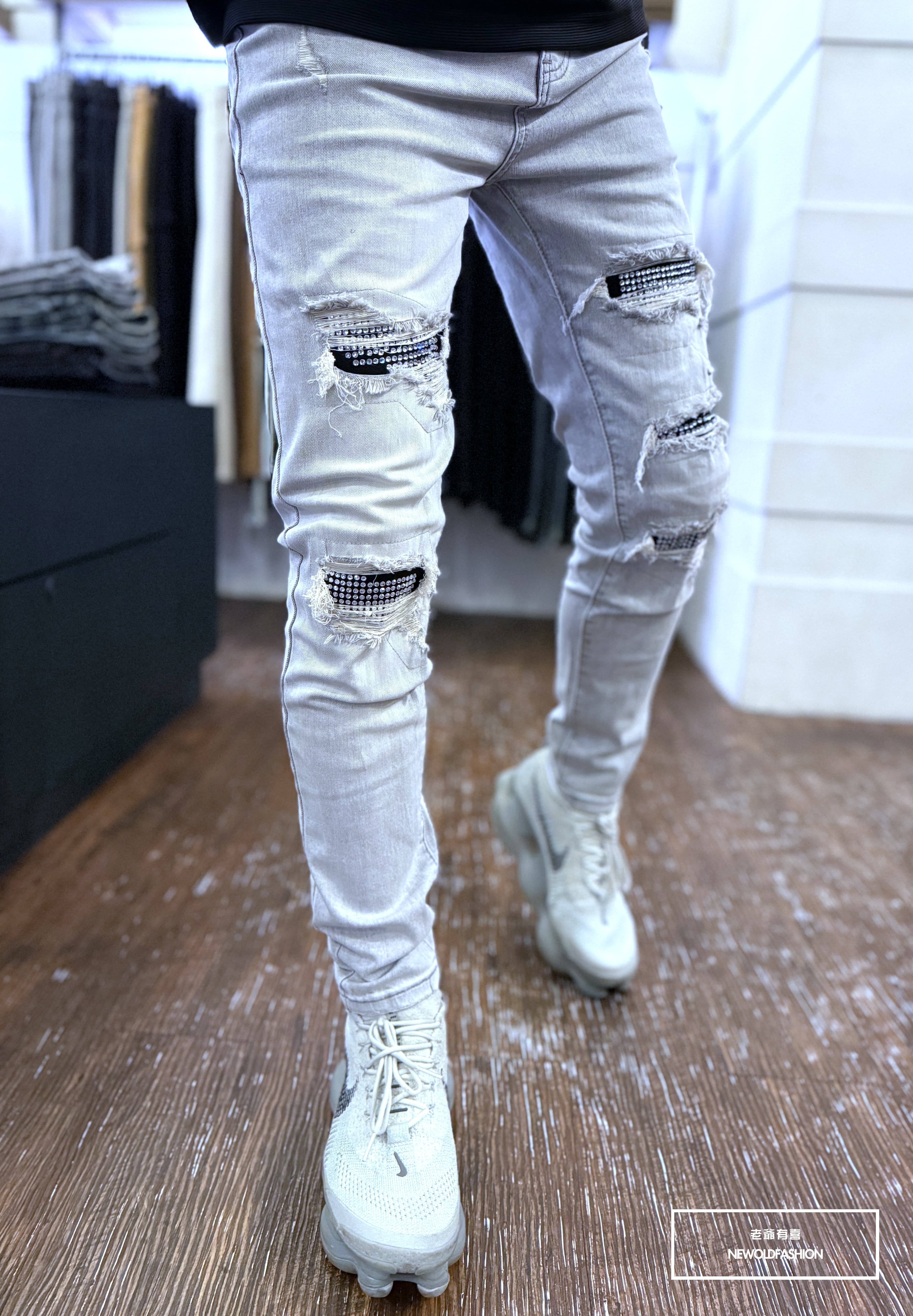 『新品上市』重磅灰白水鑽破壞小直筒褲(NOF25049119)