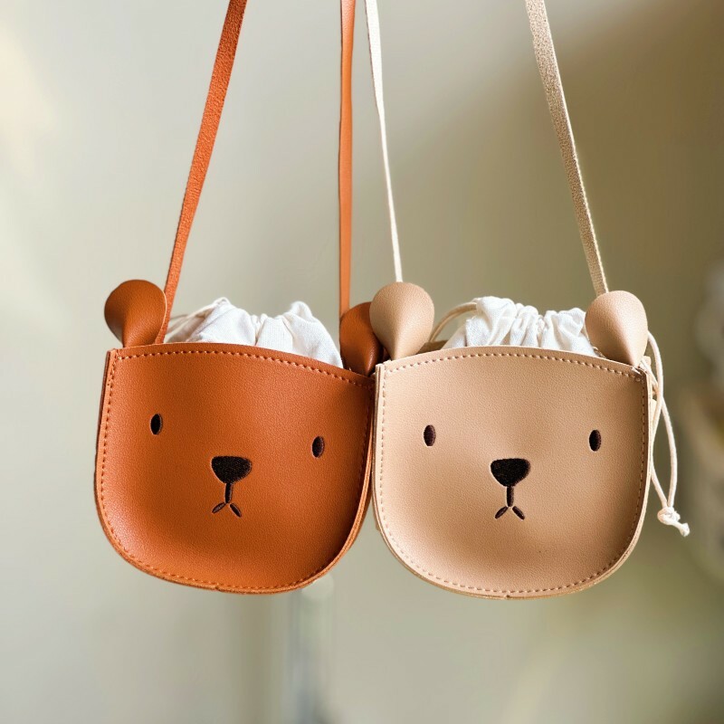 25夏 小兔子束口斜背包（兩色）