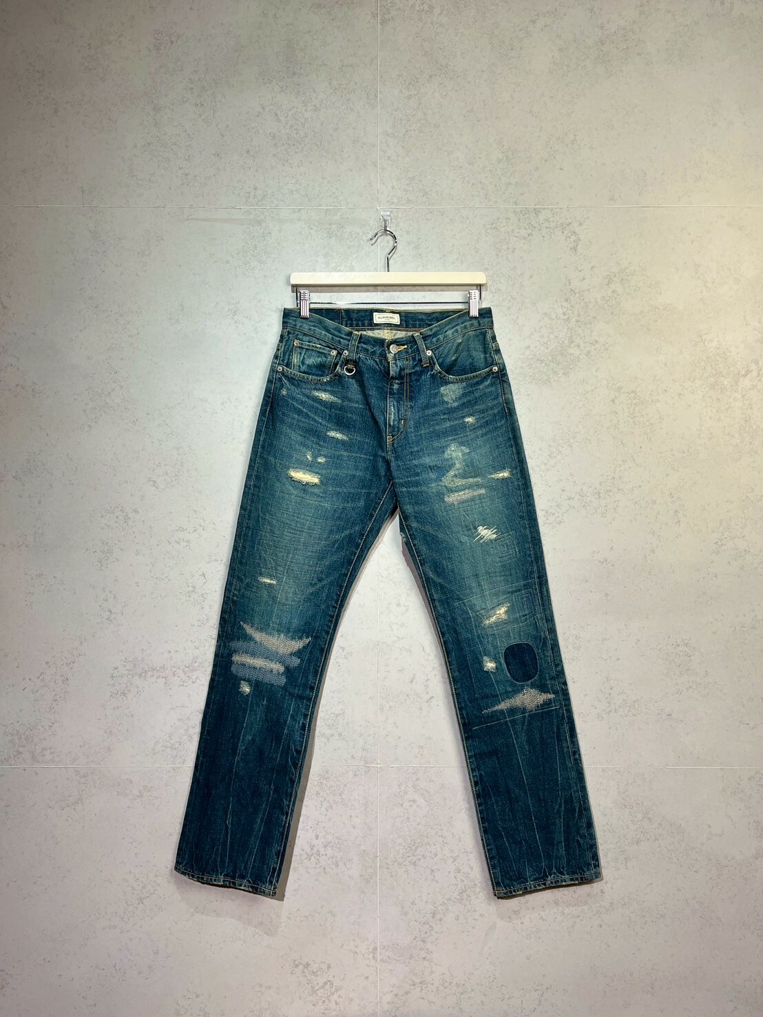 SOPHNET. X-146 HARD DAMAGED PAINT SLIM FIT JEANS SIZE S