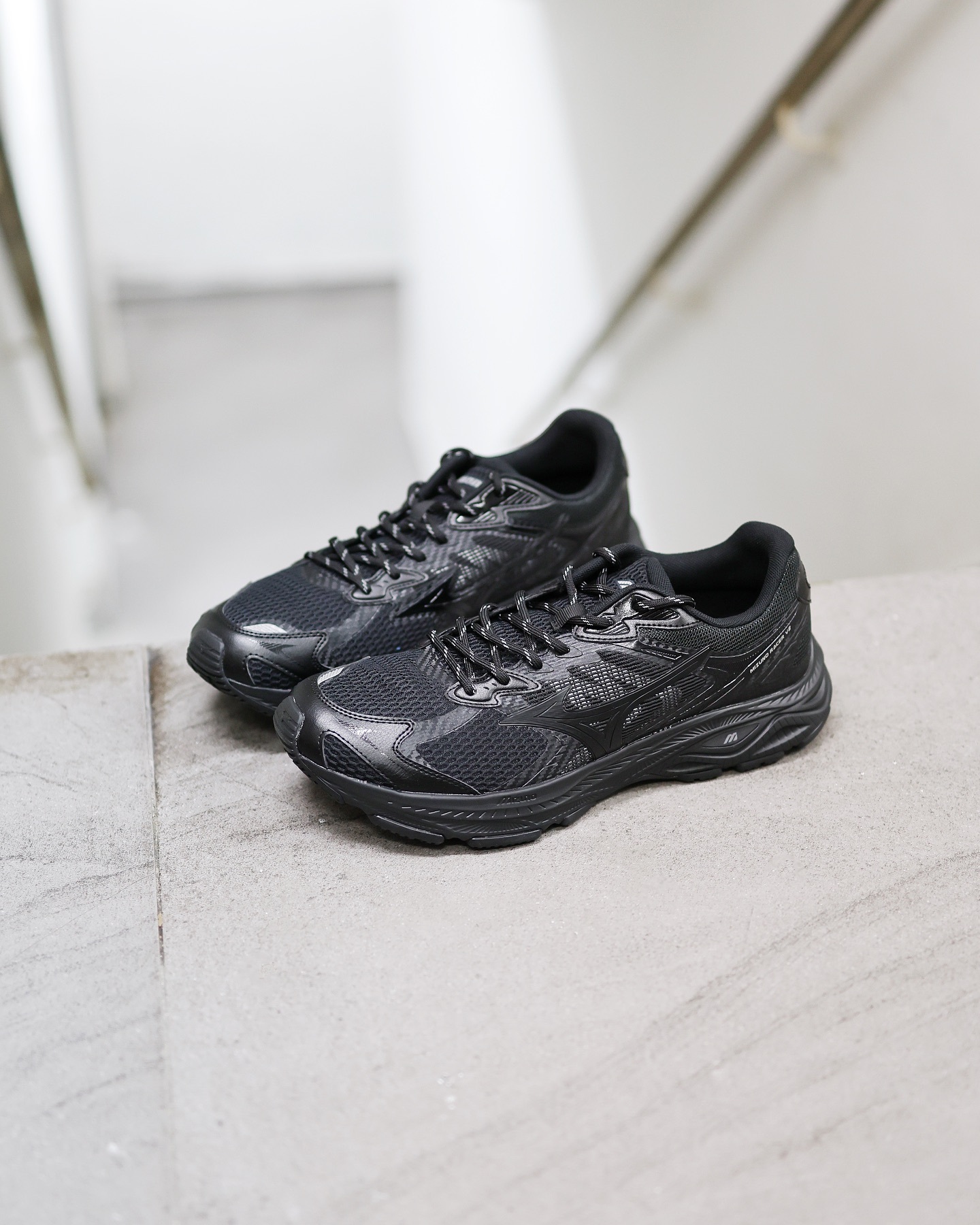 MIZUNO Racer V2 TRIPLE BLACK 全黑 D1GH250604