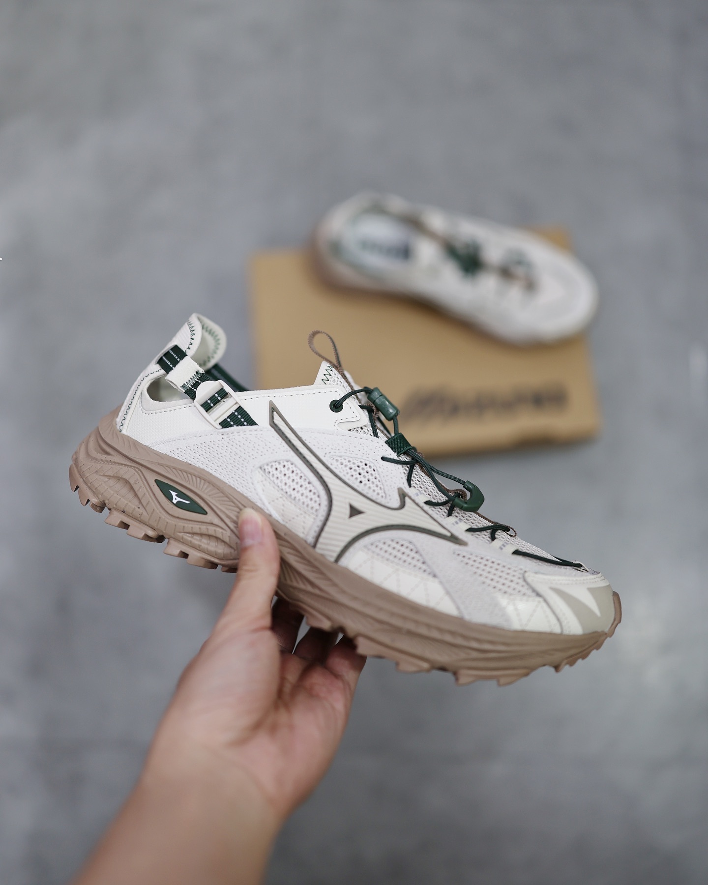 Mizuno Racer Trail SE 復古透氣涼鞋 沙綠色