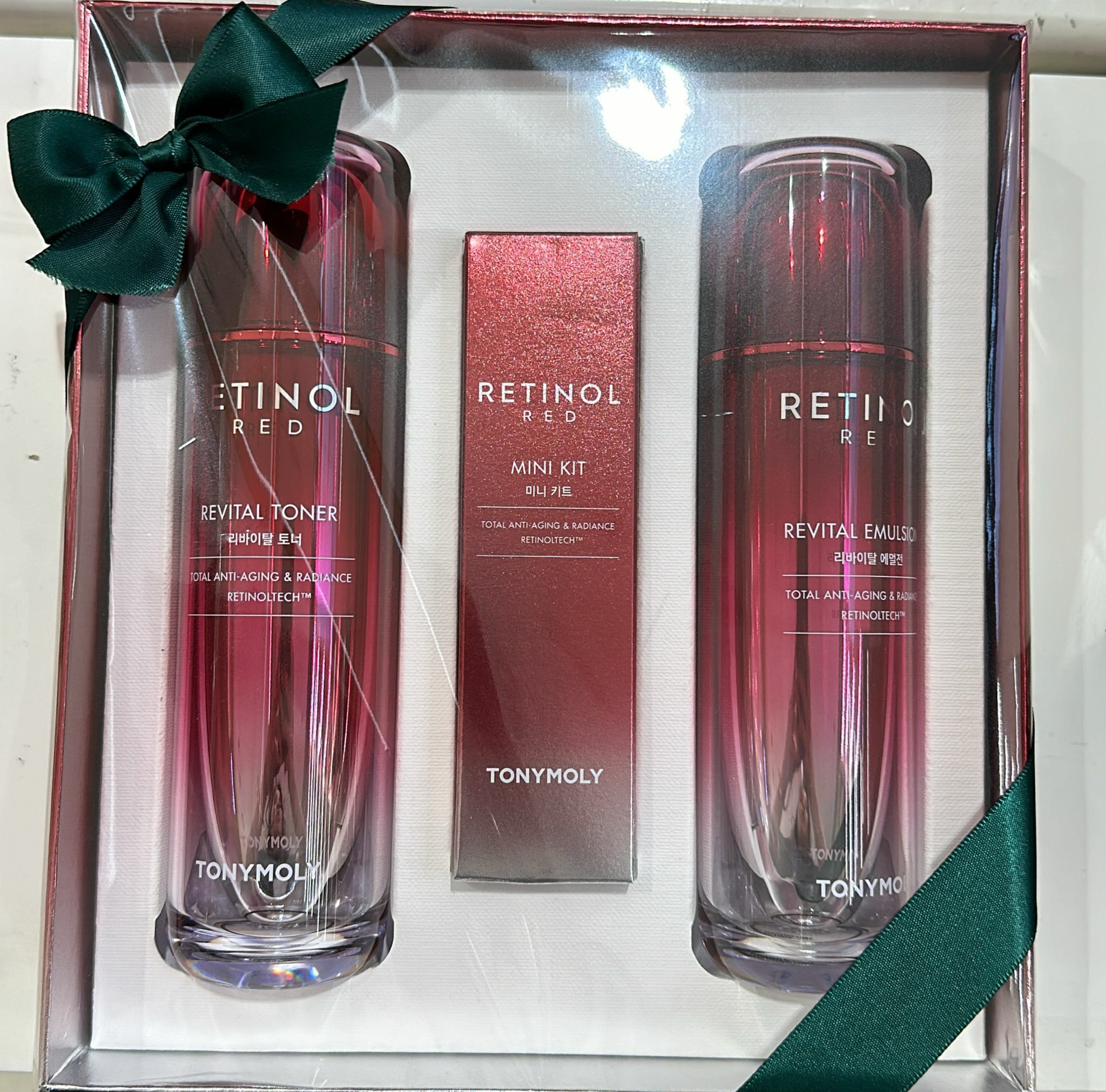 KE1104 Tony moly   Red retinol 全效逆齡再生系列 爽膚水乳液  送五件24K蝸牛面膜  $379