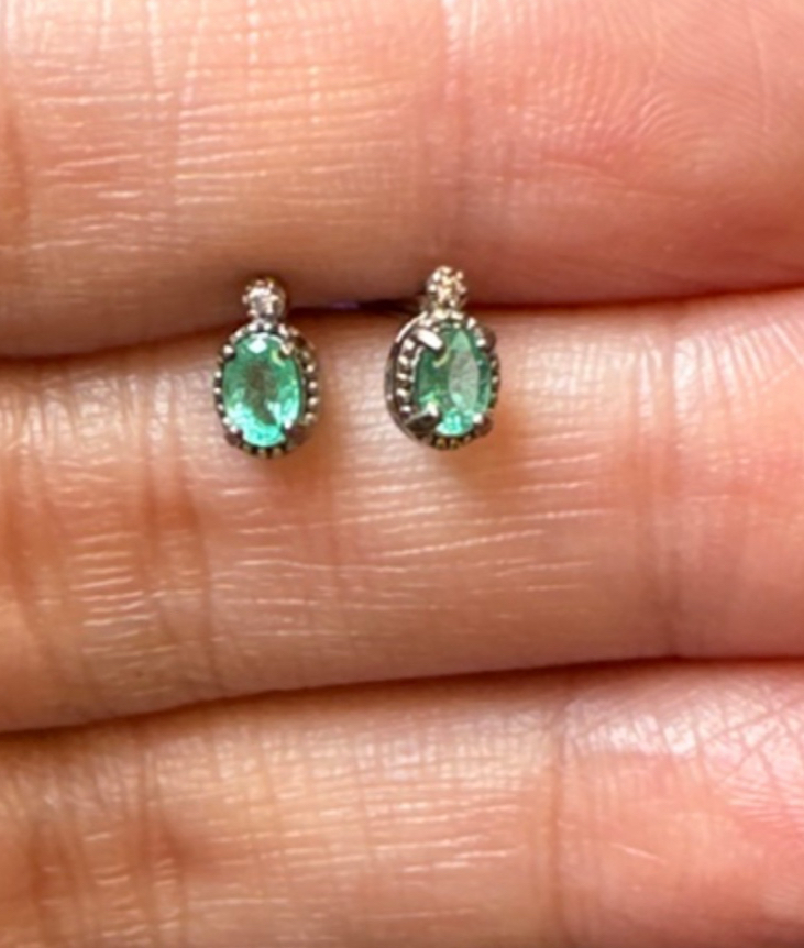 祖母綠耳釘