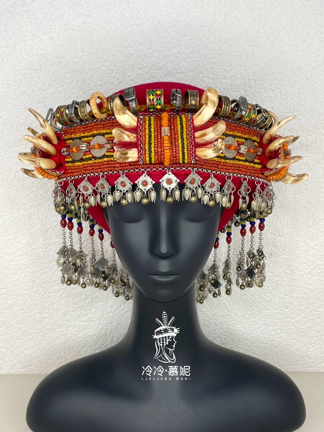 No.77貿易古珠山豬牙來義式頭飾55cm