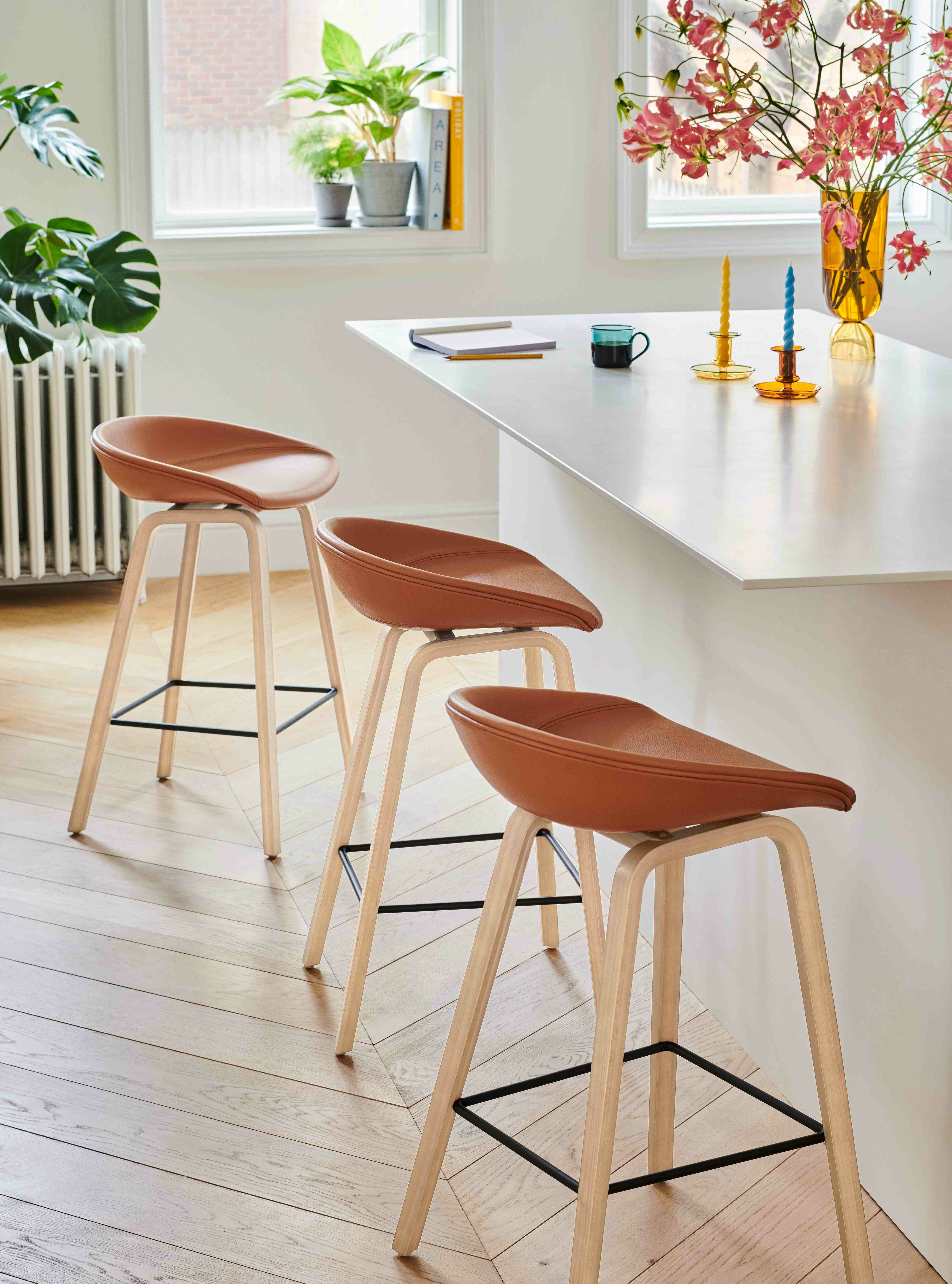 AAS 33 / 高腳椅(低款)