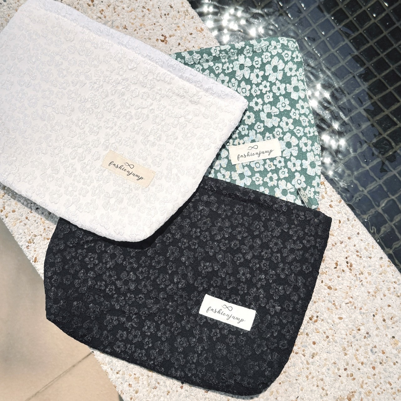 （現貨）FASHIONJUMP Home - Jacquard Cosmetic Pouch 緹花化妝包 / 收納包