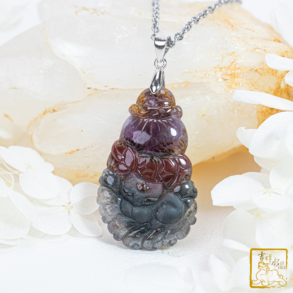 四色極光23 紫鈦晶九尾狐仙墜 7.9g 療癒智慧